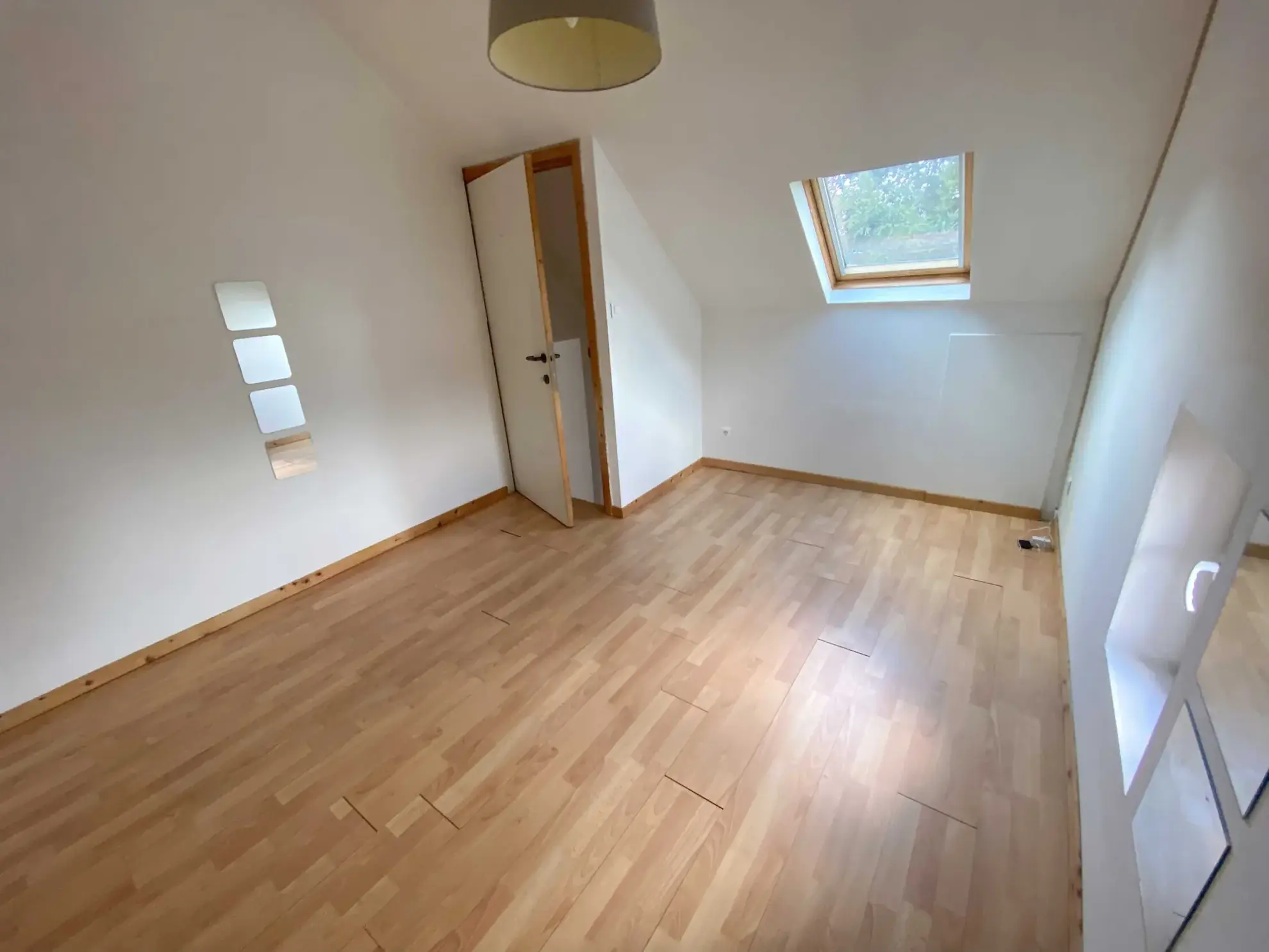 Maison indépendante en pierre et brique à Jeumont avec terrain de 8 ares 