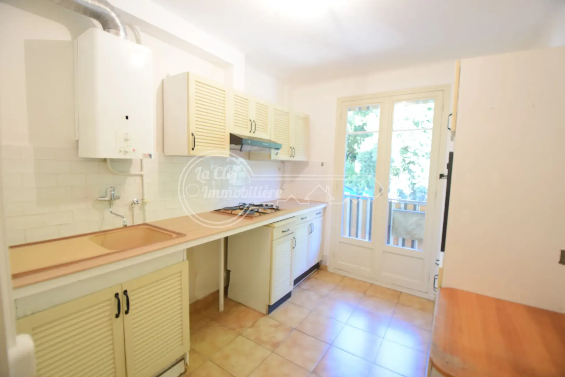 A vendre appartement 3 pièces avec balcon à Nice - Vue dégagée et proximité tram 