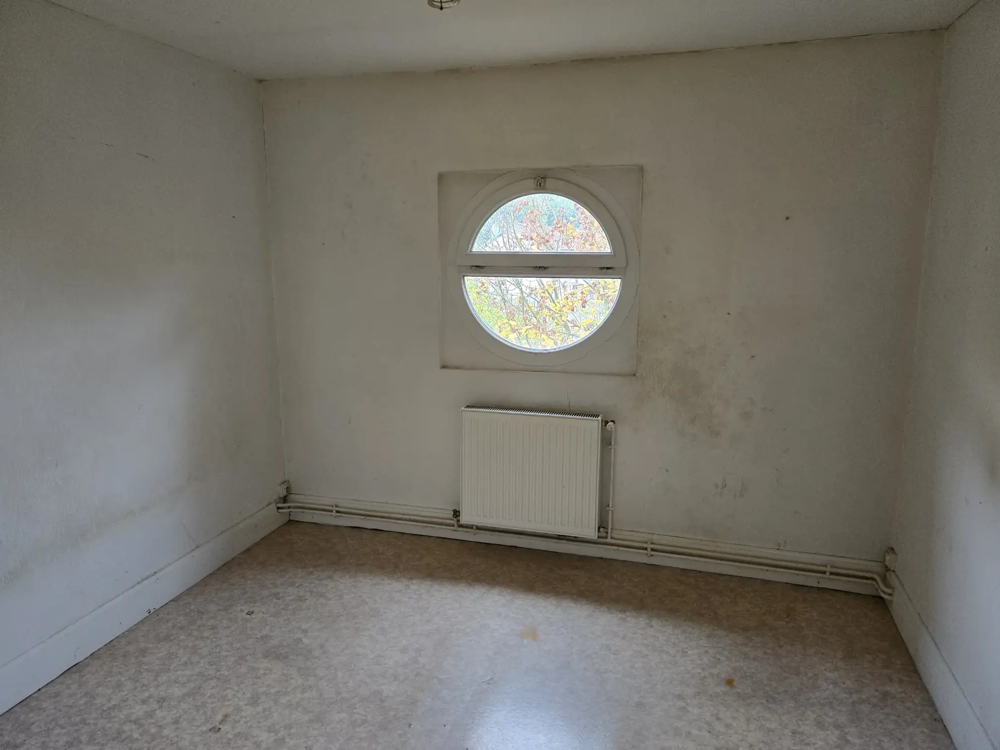 Maison de caractère à Frouard, 4 pièces, à rénover, avec jardin et éléments d'époque 