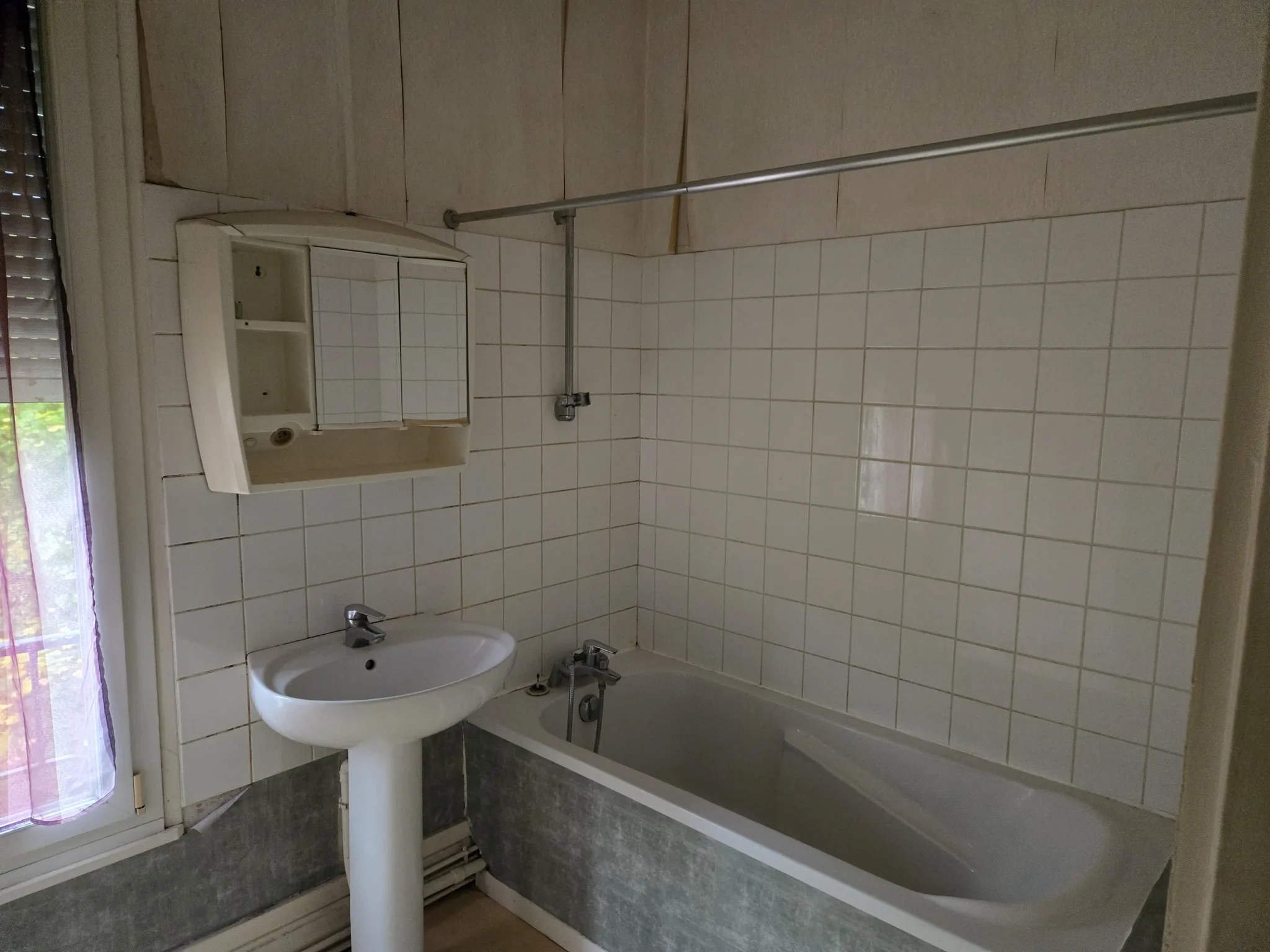 Maison de caractère à Frouard, 4 pièces, à rénover, avec jardin et éléments d'époque 