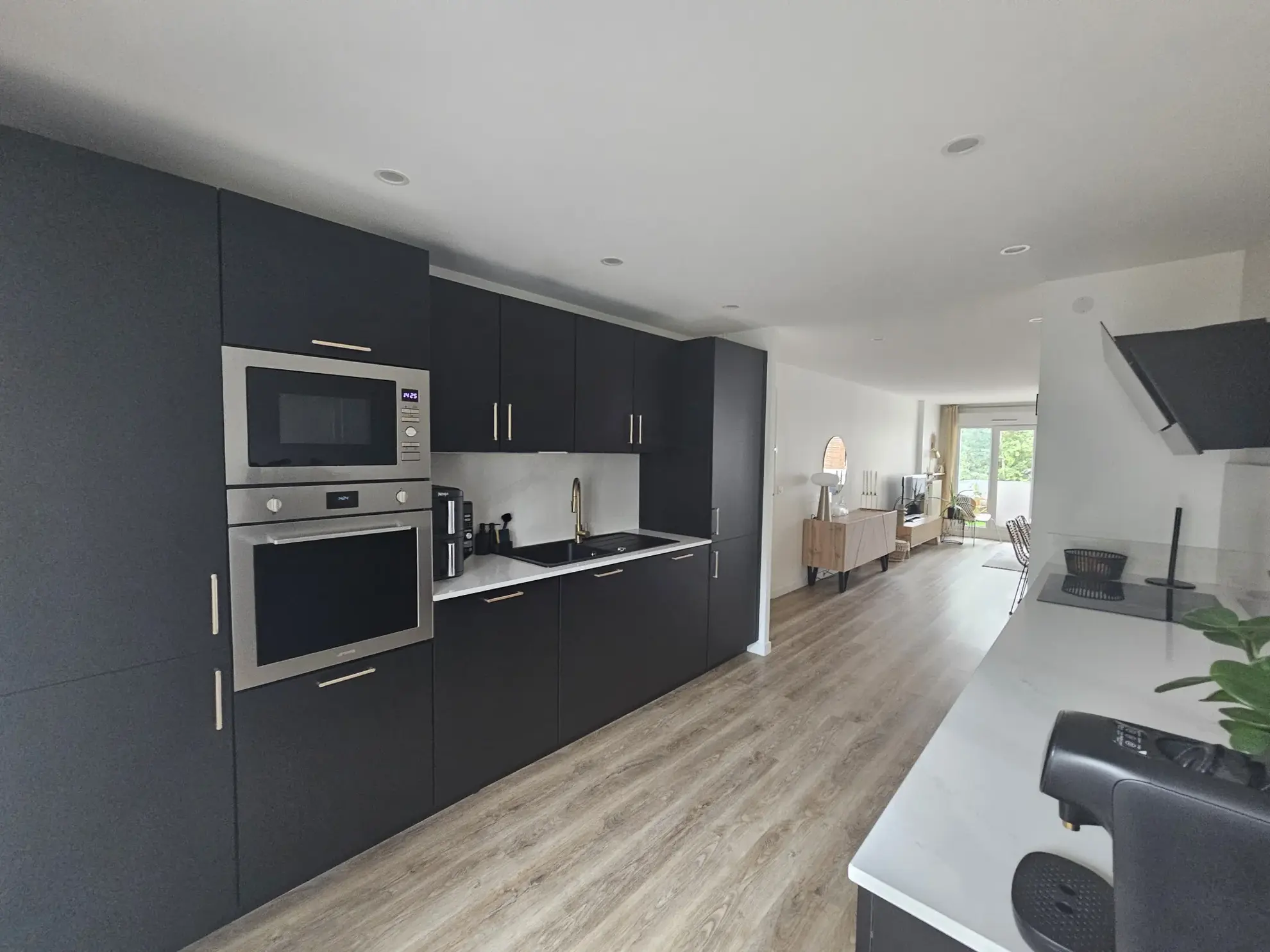 Appartement 5 pièces avec terrasse, loggia, cave et garage à Clermont-Ferrand 