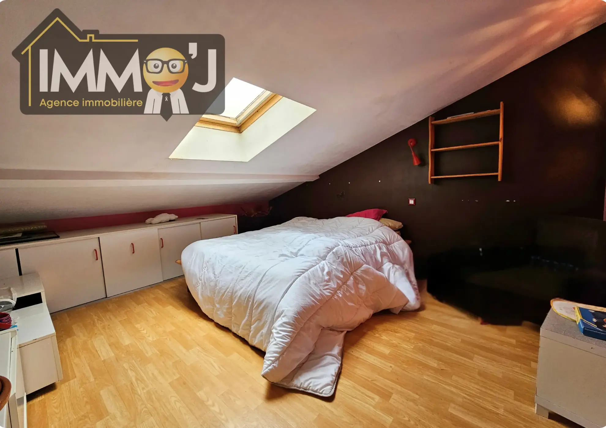 Maison 6 pièces à vendre à Neuves-Maisons - Grand séjour, cour, remise 