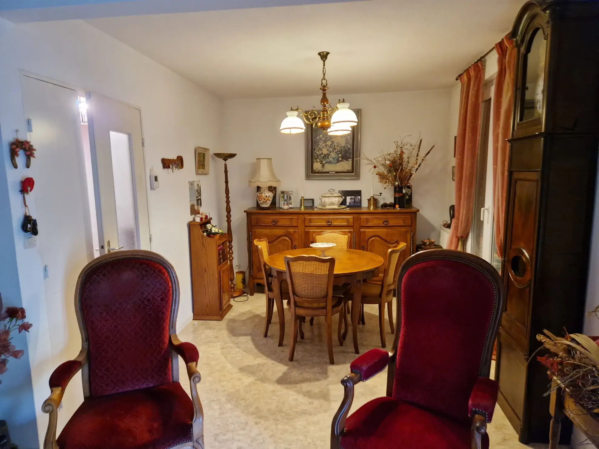 Appartement T4 avec grand balcon à Saint-Jean, Autun – 80 m² 