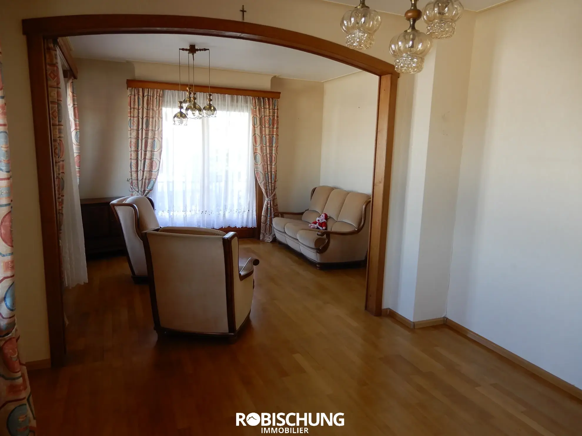 Maison à vendre de 1963 avec 3 appartements à Ballersdorf pour investissement 