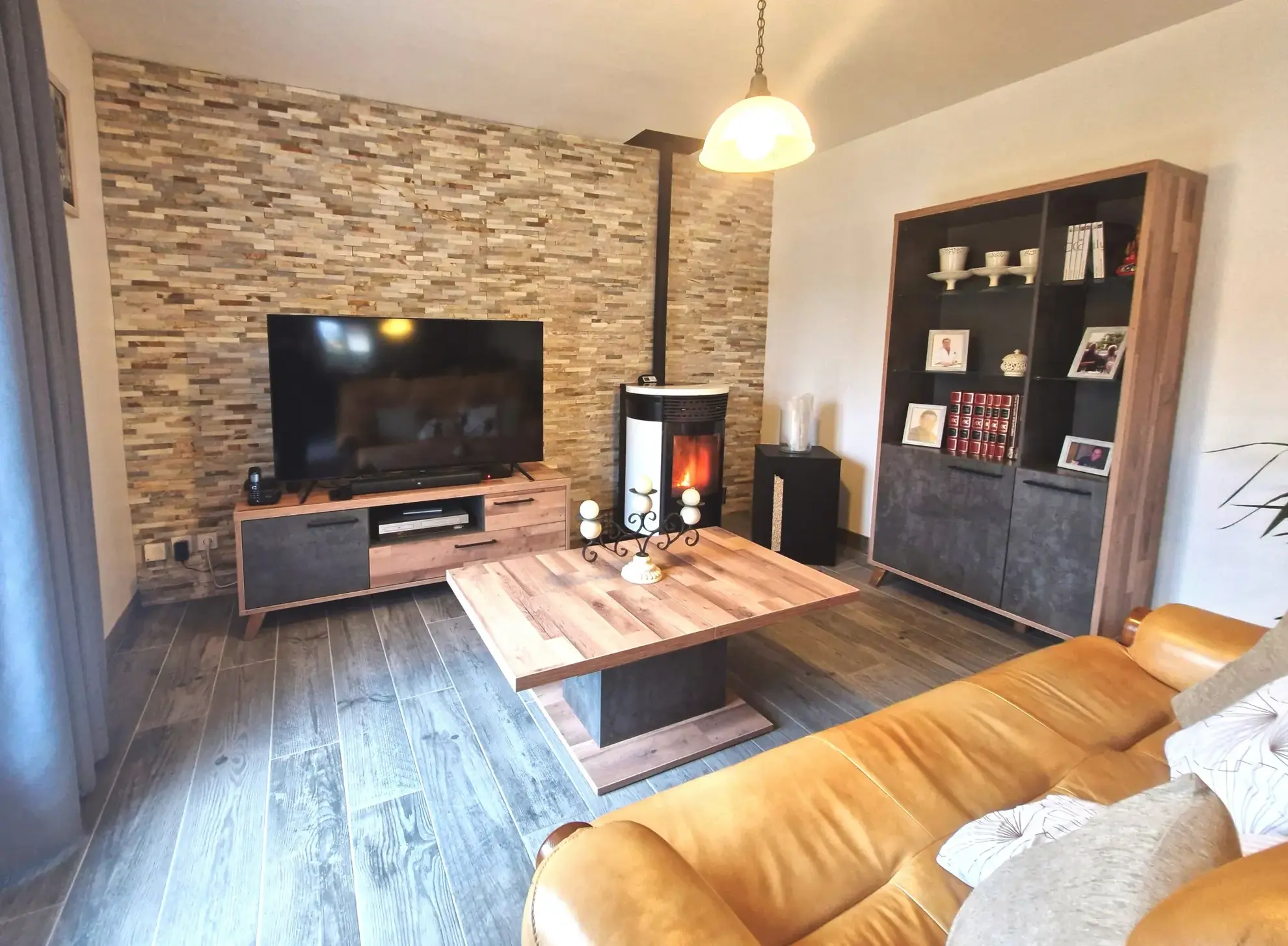 Maison 2 chambres avec terrasse et combles aménageables à Tourville sur Arques 