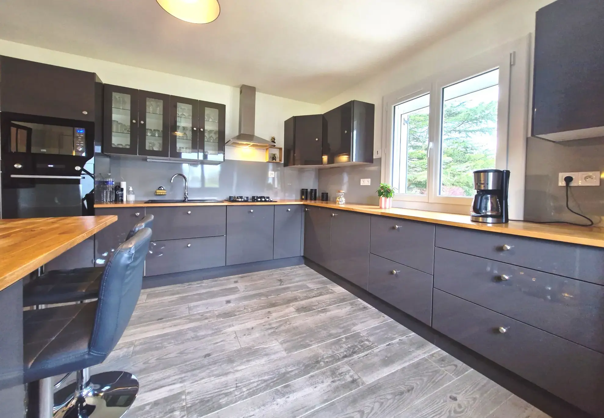 Maison 2 chambres avec terrasse et combles aménageables à Tourville sur Arques 