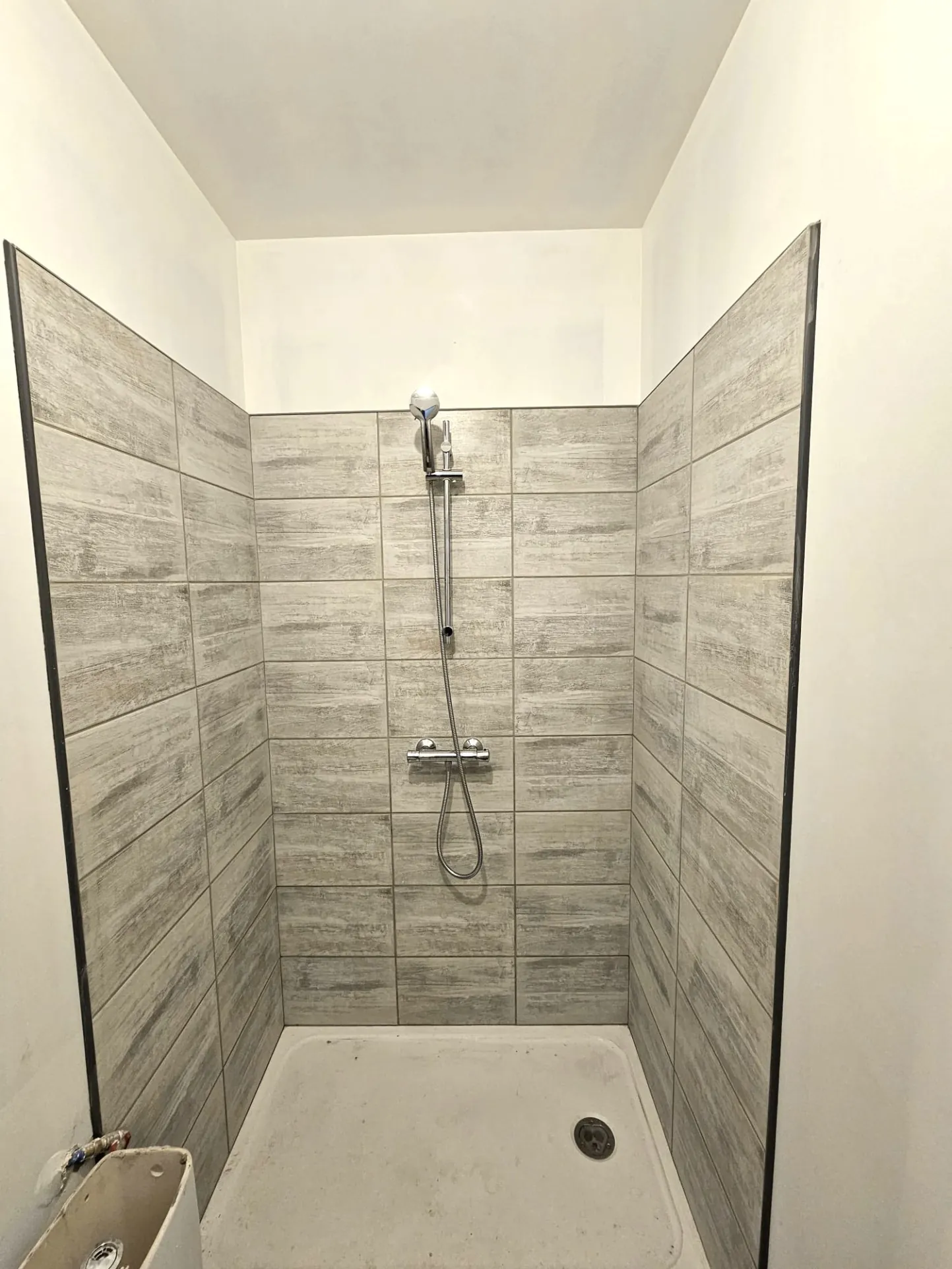 Investissez dans un immeuble à Fraisses offrant un fort potentiel locatif 