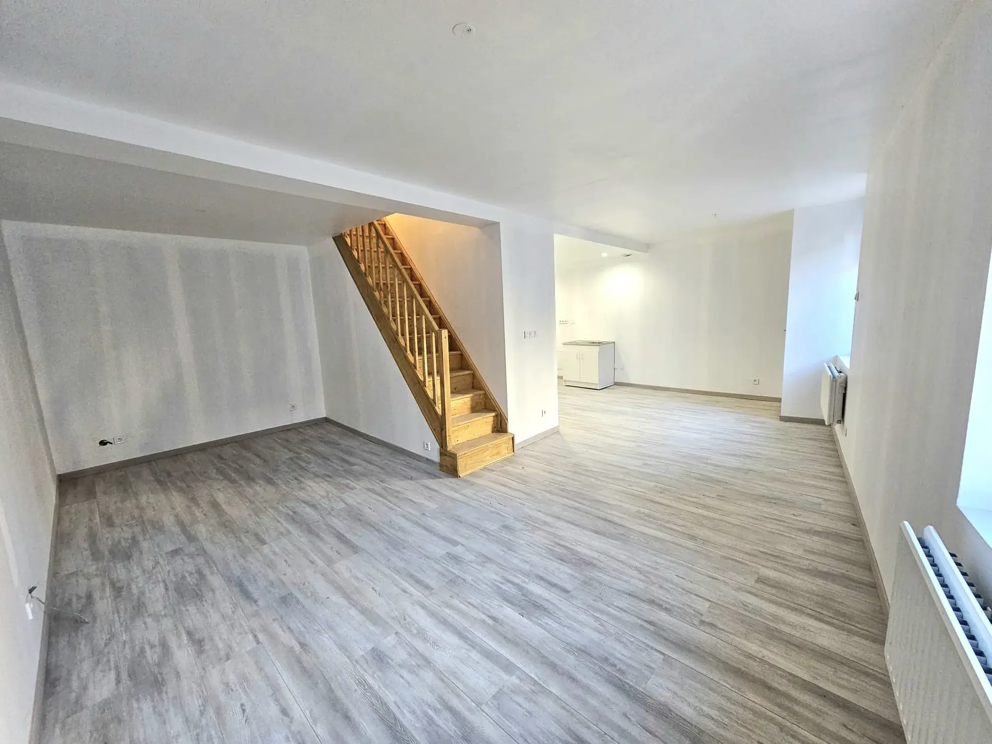 Investissez dans un immeuble à Fraisses offrant un fort potentiel locatif