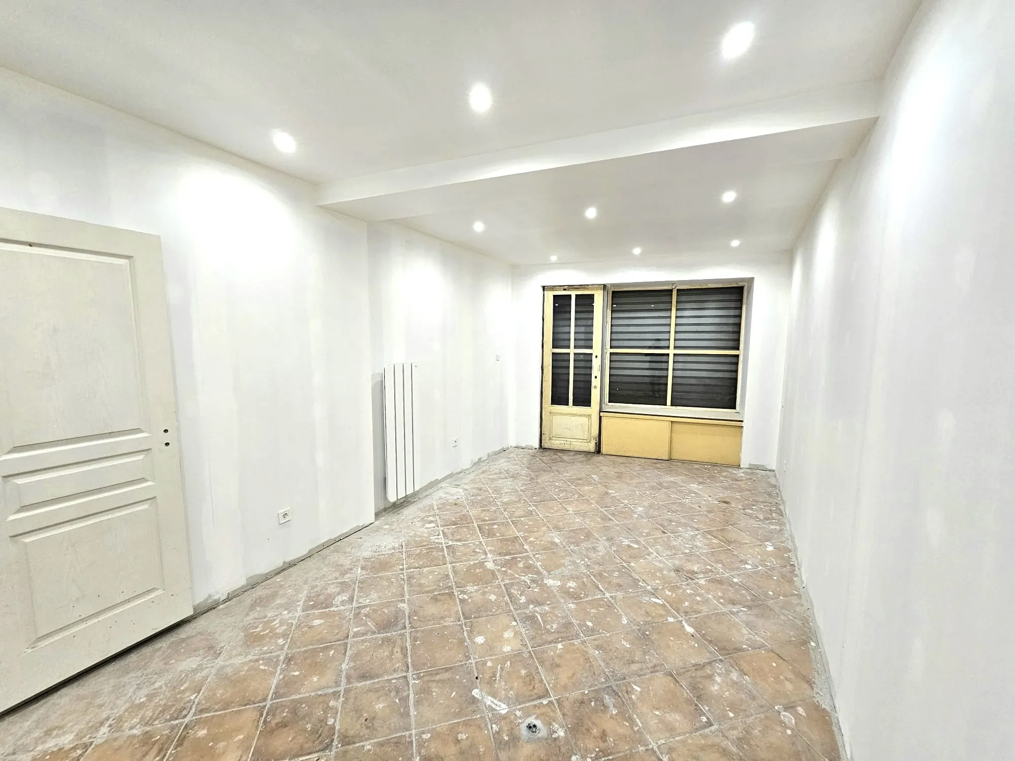 Investissez dans un immeuble à Fraisses offrant un fort potentiel locatif 