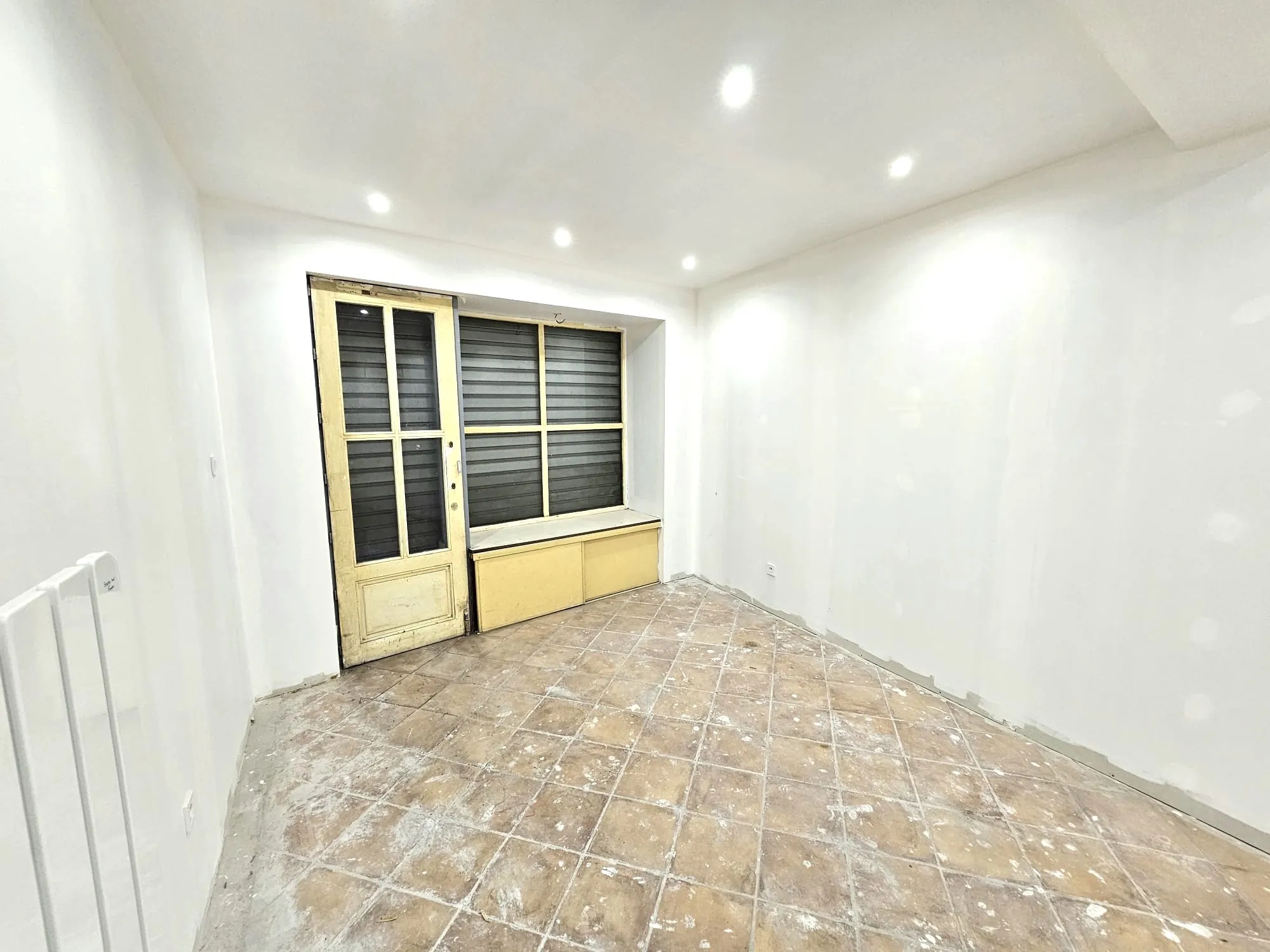 Investissez dans un immeuble à Fraisses offrant un fort potentiel locatif 