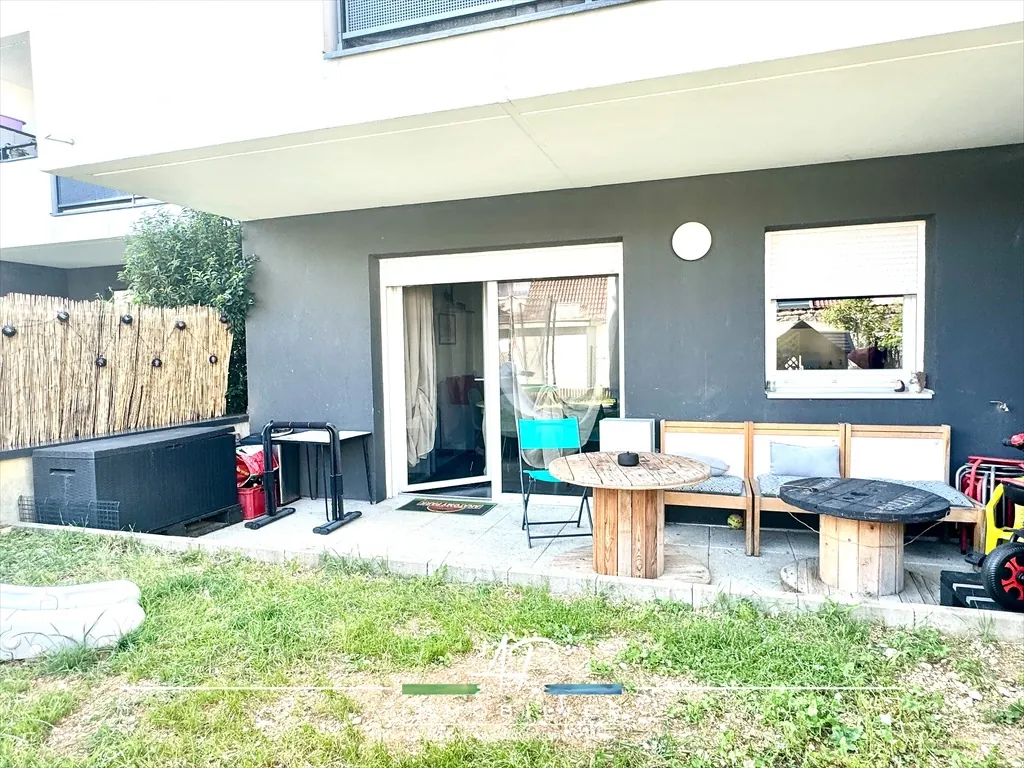 Appartement T3 en rez-de-jardin à Dijon avec terrasse et garage 
