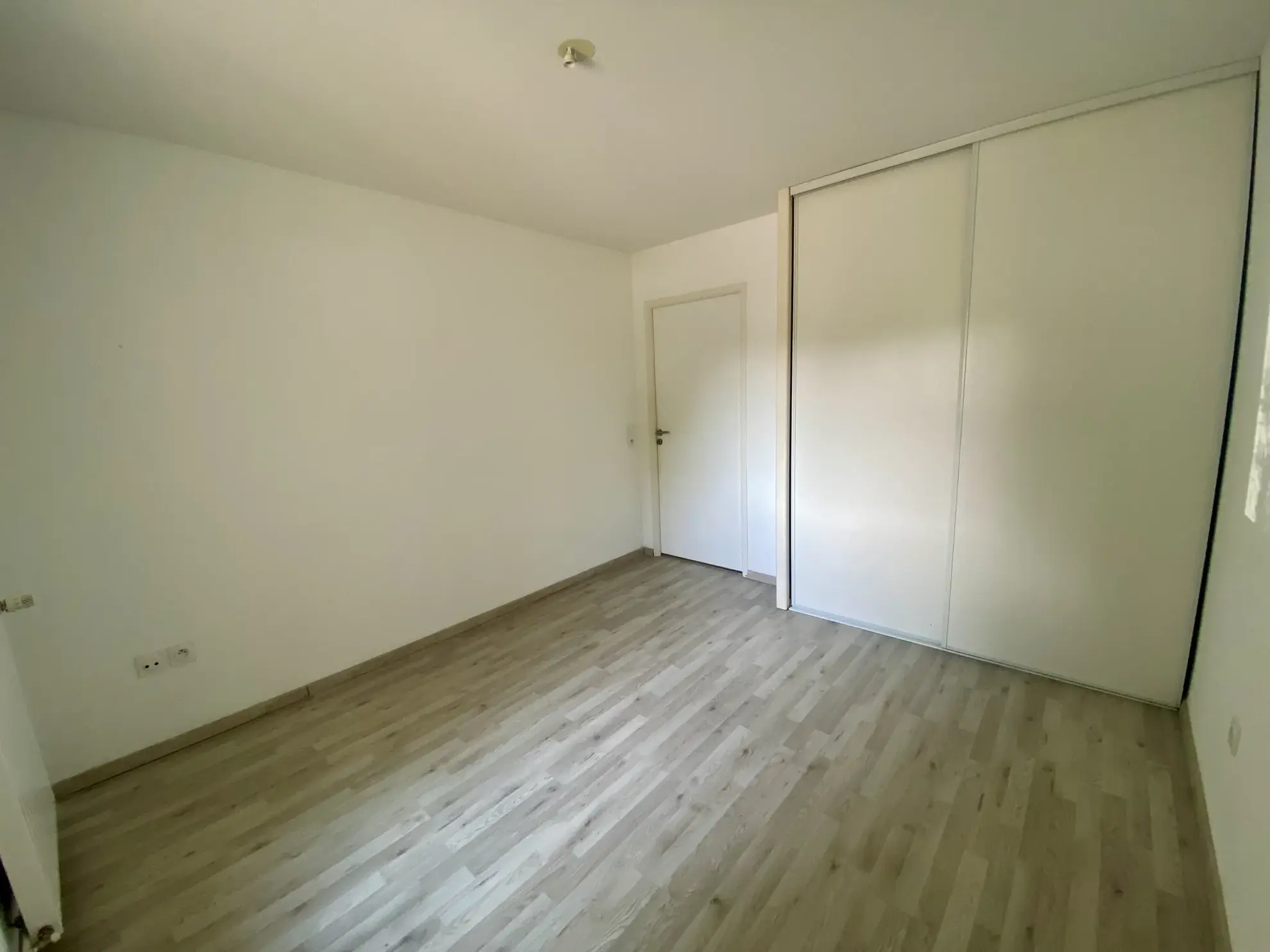 Appartement 3 pièces avec balcon et parking à Mérignac Beutre 
