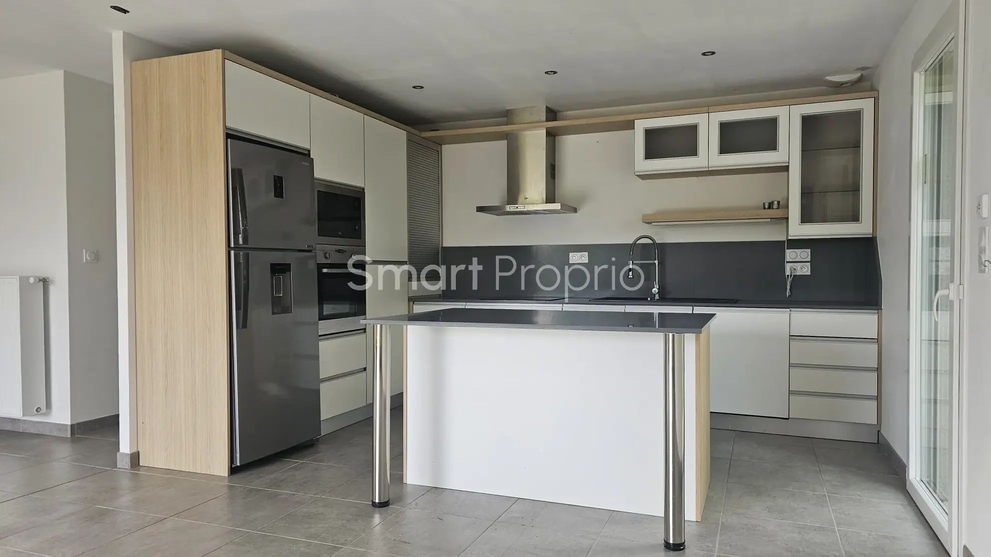 Maison de plain-pied récente à Chanas avec terrasse et garage 