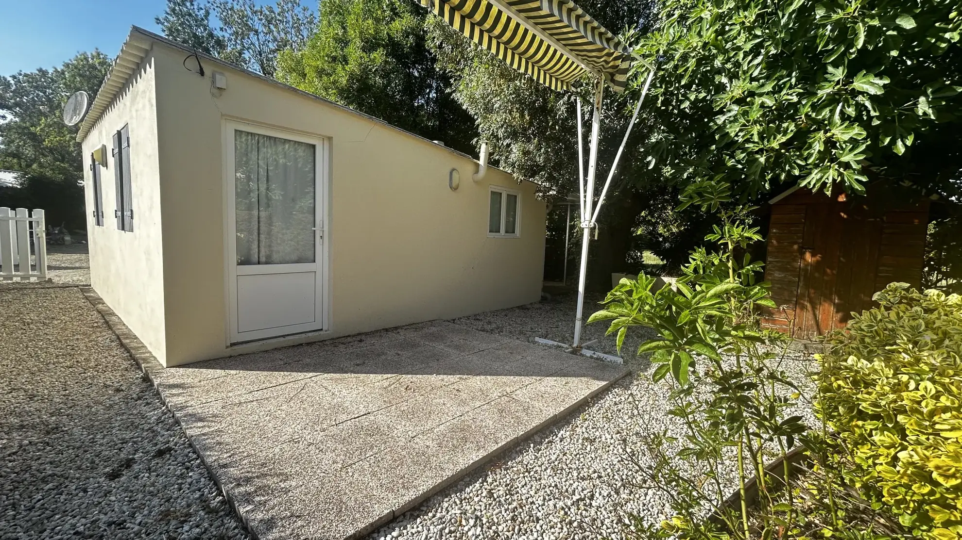 Petite maison en bord de Sevre à Coulon avec terrasse et jardin