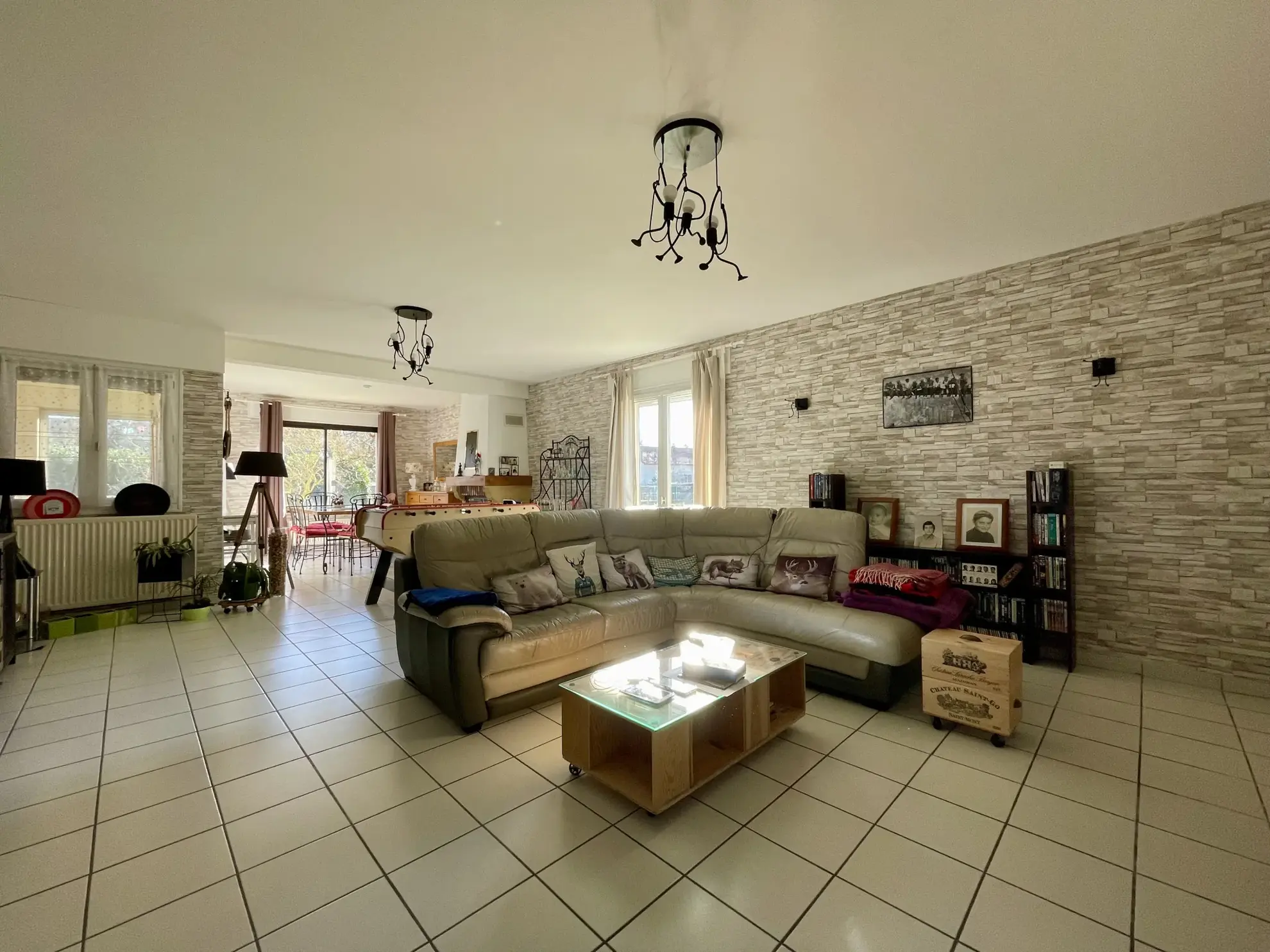 Maison spacieuse avec 5 chambres à vendre à Vic-en-Bigorre - Belle vue sud