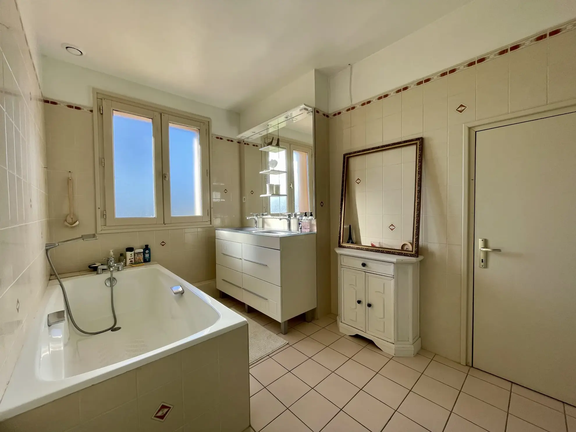 Maison avec 5 chambres à Vic-en-Bigorre, véranda et grand terrain 