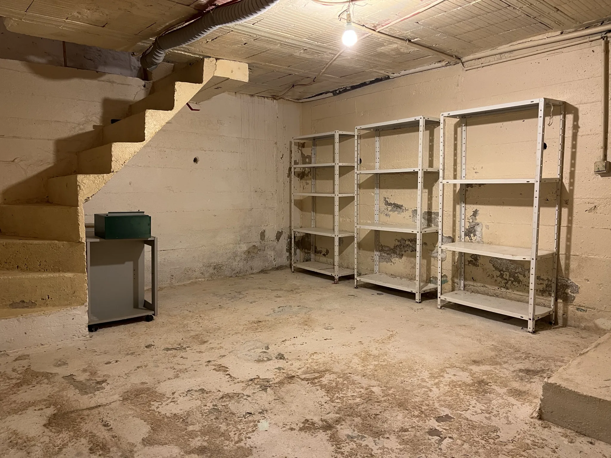 Maison de village avec appartement et studio à Saint-Laurent-de-la-Cabrerisse 