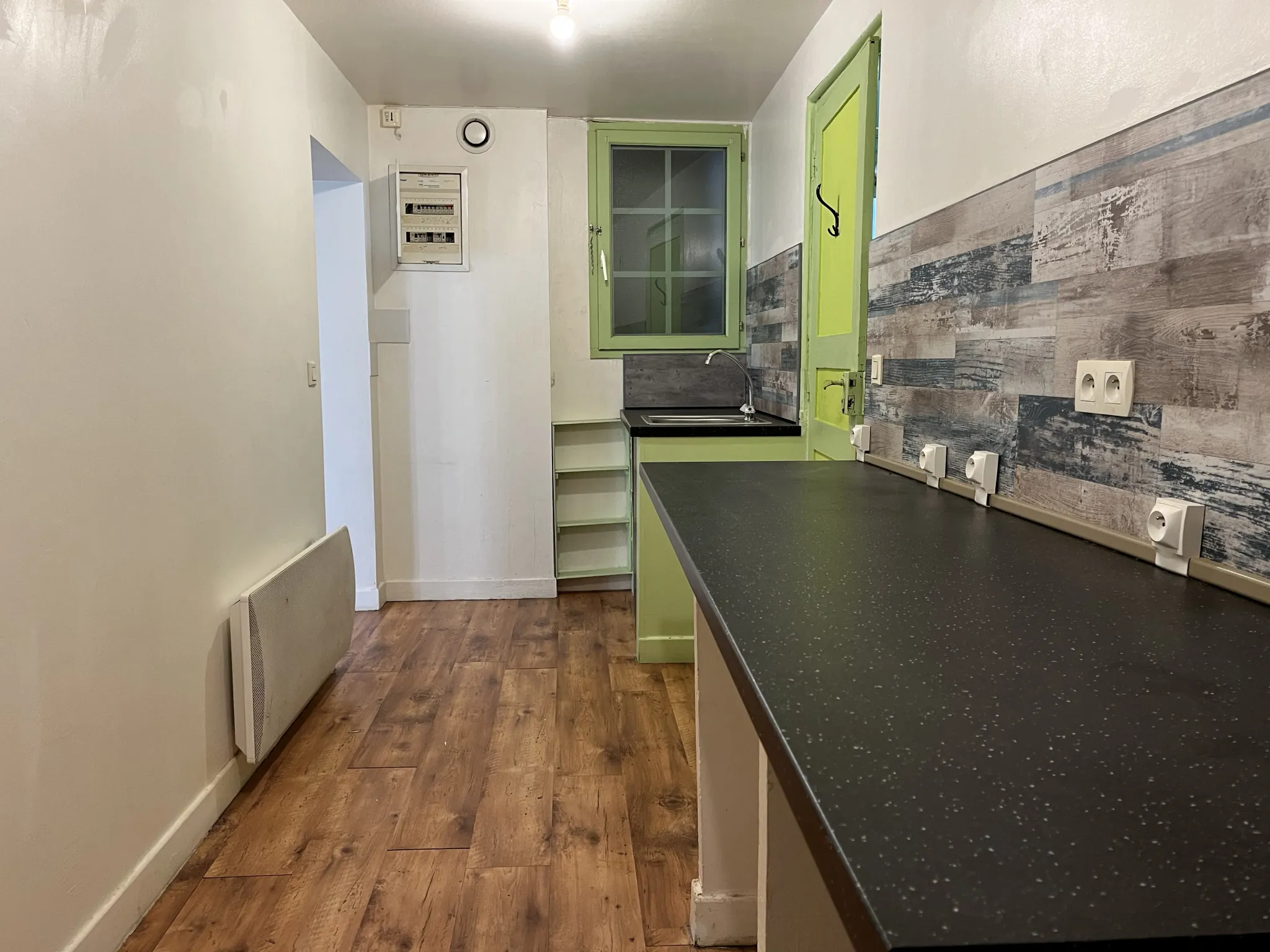 Maison de village avec appartement et studio à Saint-Laurent-de-la-Cabrerisse 