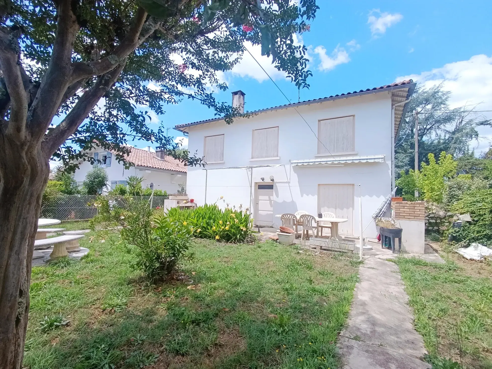 Maison de 81 m² avec terrasse et jardin proche d'Agen