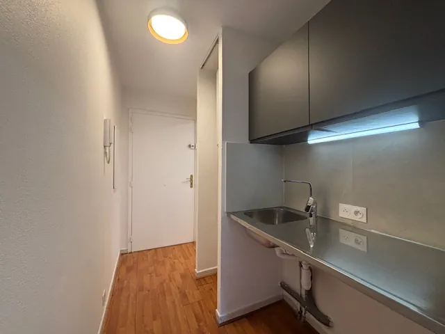 Studio à Nice avec jardin privatif, parfait pour investissement ou premier achat 