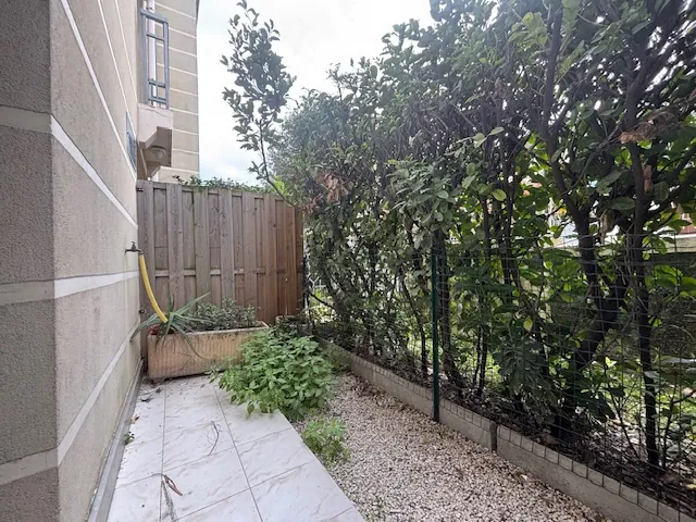 Studio à Nice avec jardin privatif, parfait pour investissement ou premier achat 
