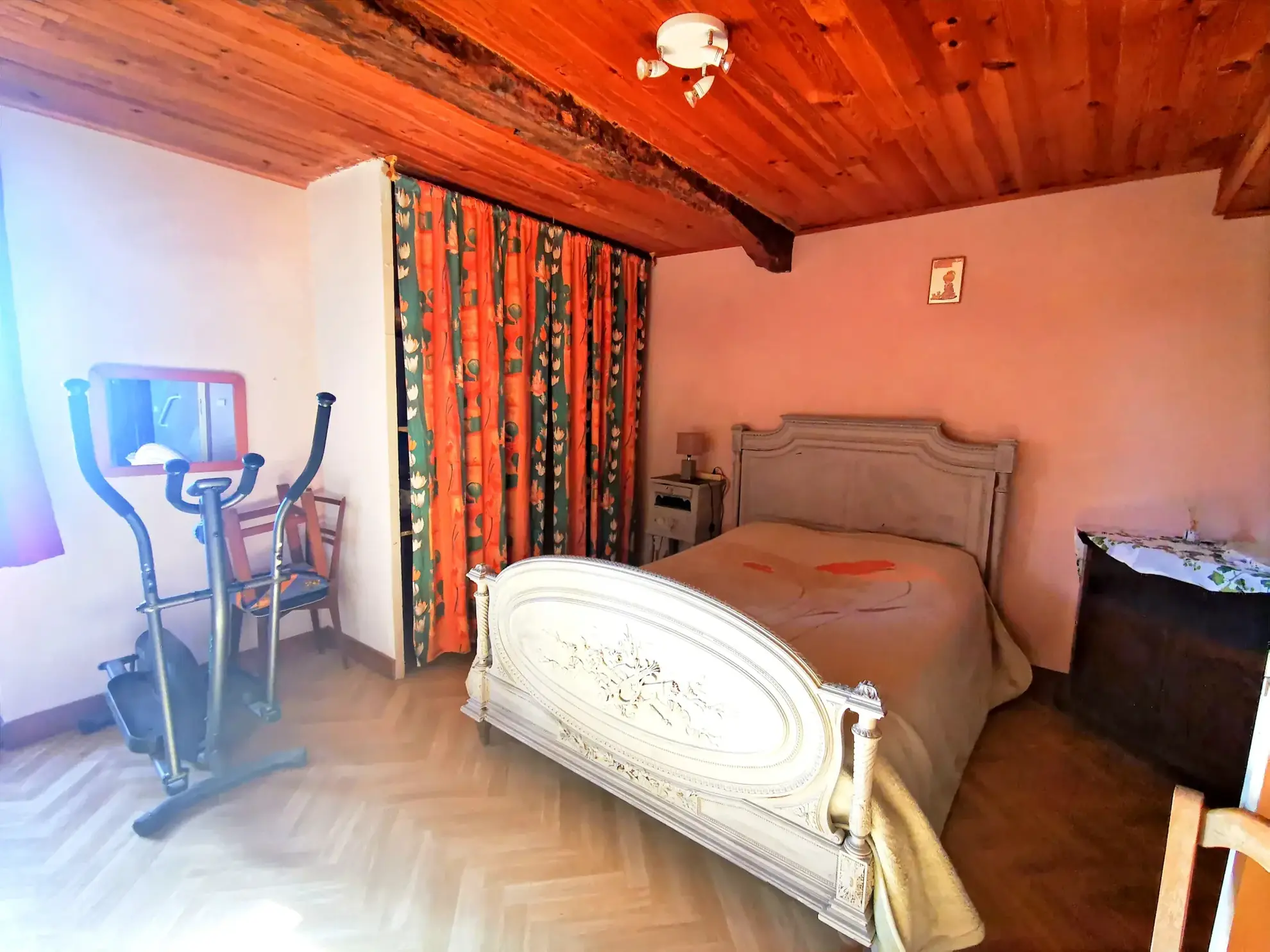 Ancienne maison en pierre de 251m² avec deux habitations et terrain de 4000 m² à Golfech 