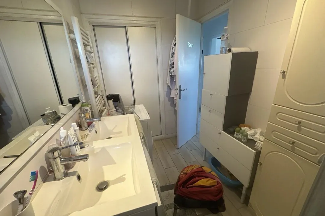 Appartement T4 à Douai avec parking et cave, secteur Jeanne d’Arc, investissement idéal 