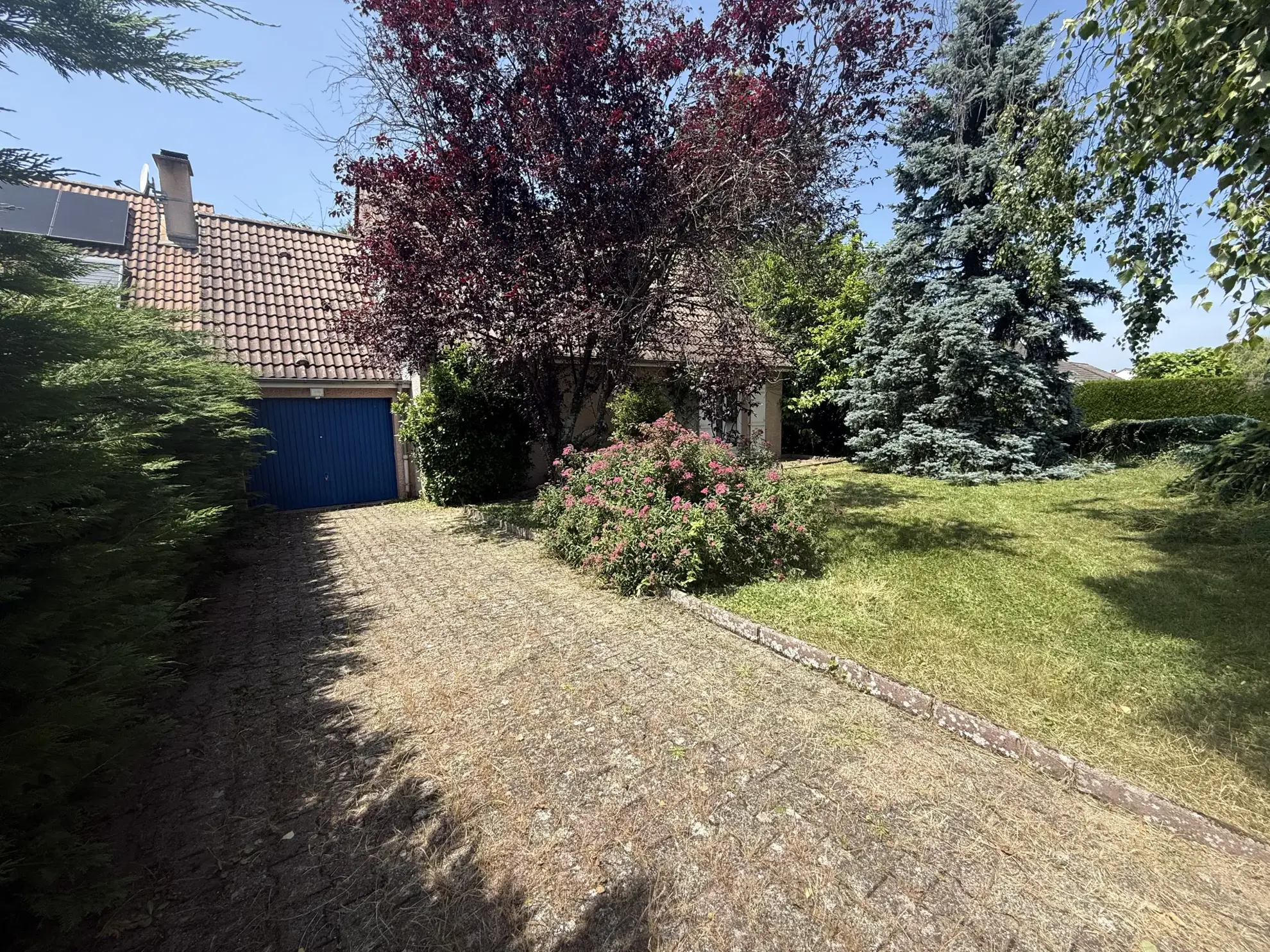 Maison de 124 m² à Vendat avec garage, terrasse et 4 chambres 