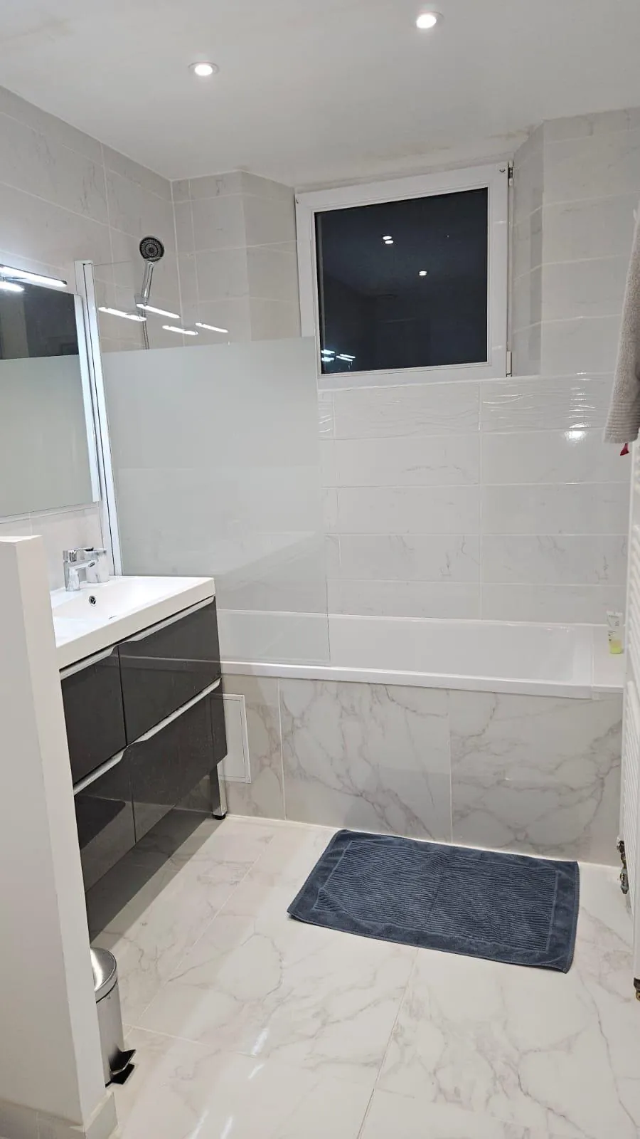 Maison familiale avec piscine et jardin à Labruguière, 135 m² 