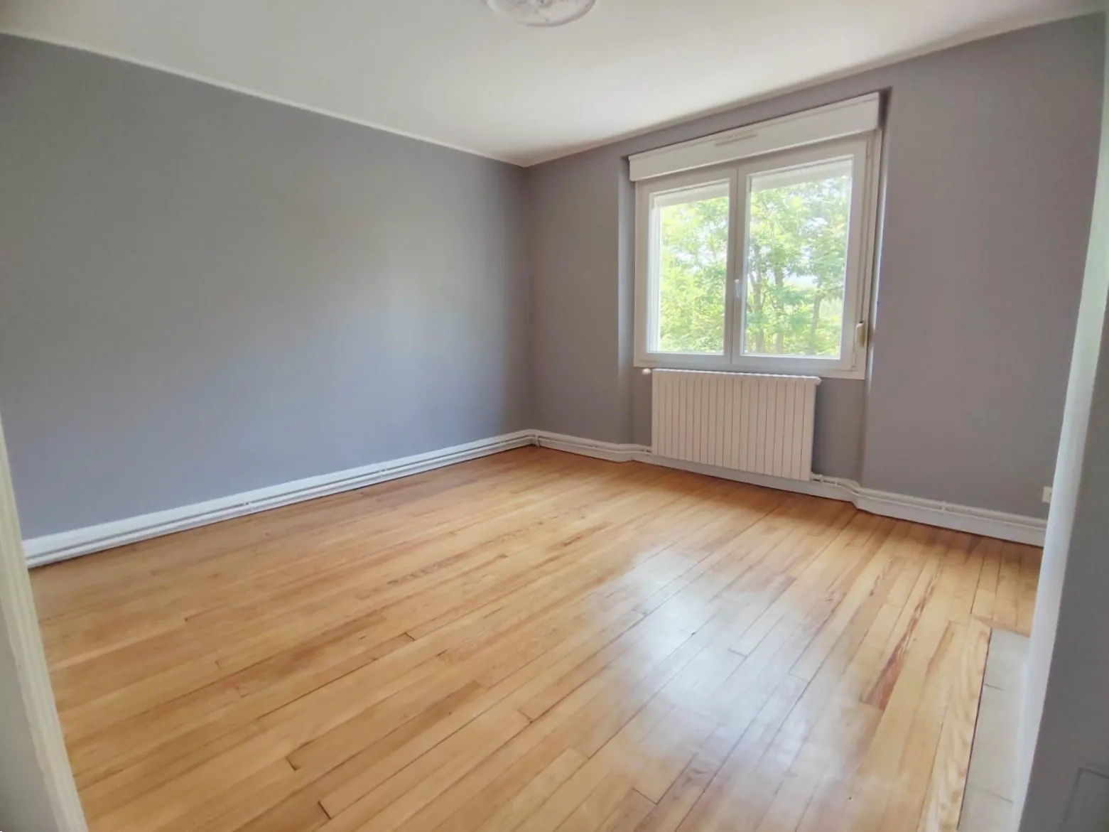 Maison familiale avec piscine et jardin à Labruguière, 135 m² 