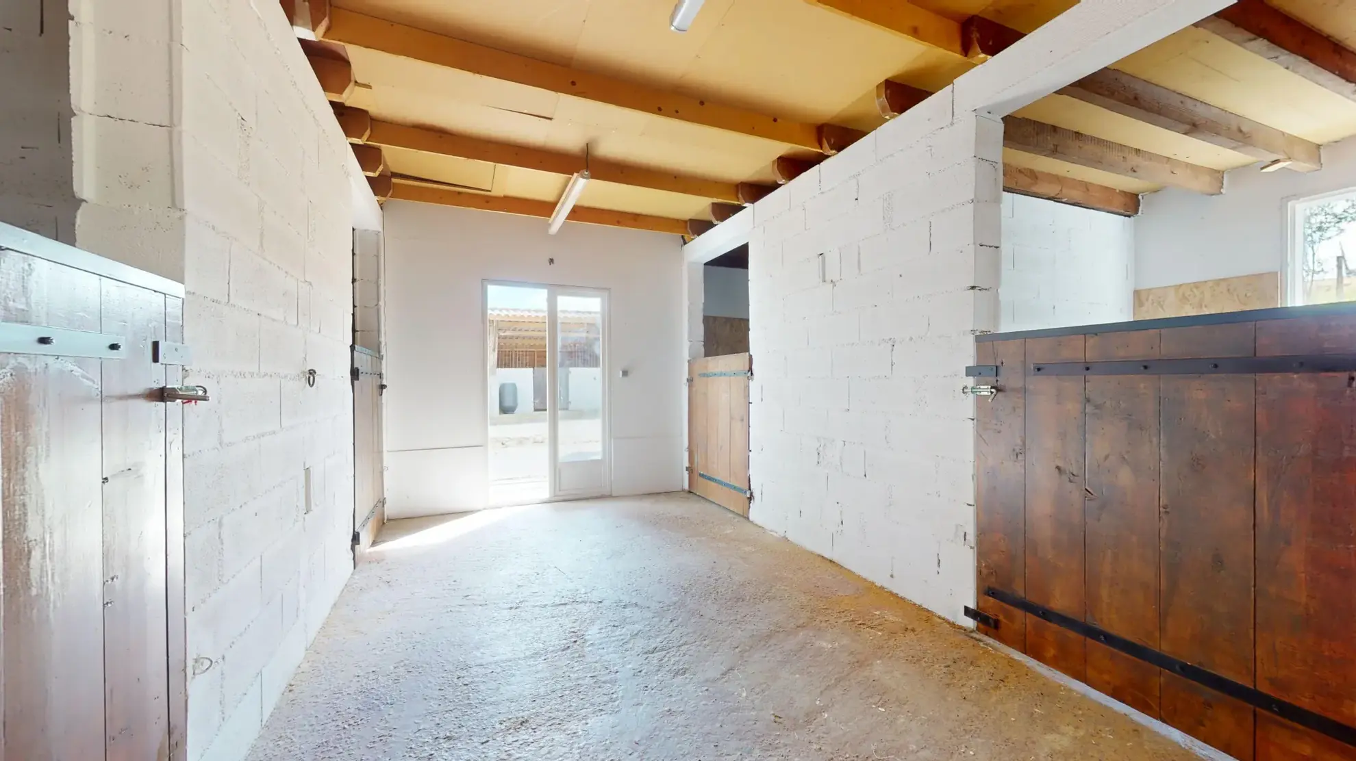 Spacieuse maison avec installations équestres à proximité de Beaumont-de-Lomagne 