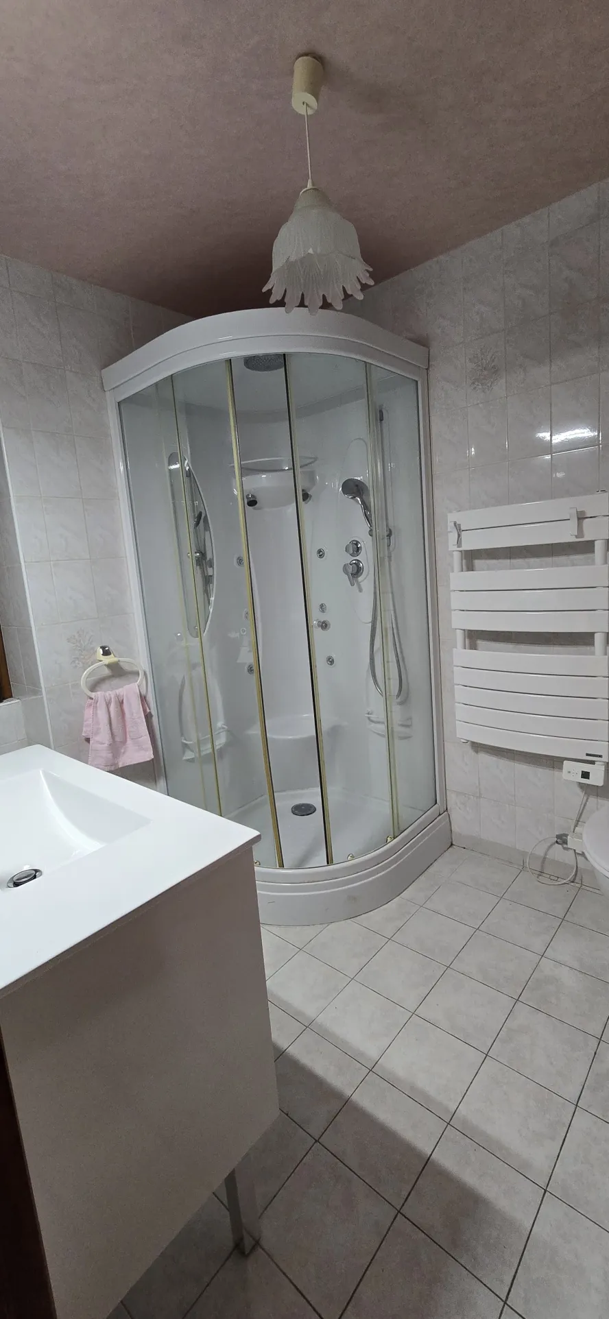 Maison à vendre à Ouzouer le Marché avec jardin et double garage 