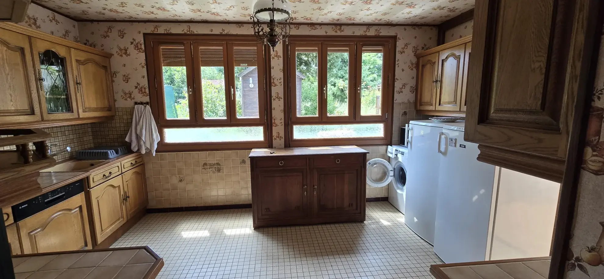 Maison à vendre à Ouzouer le Marché avec jardin et double garage 