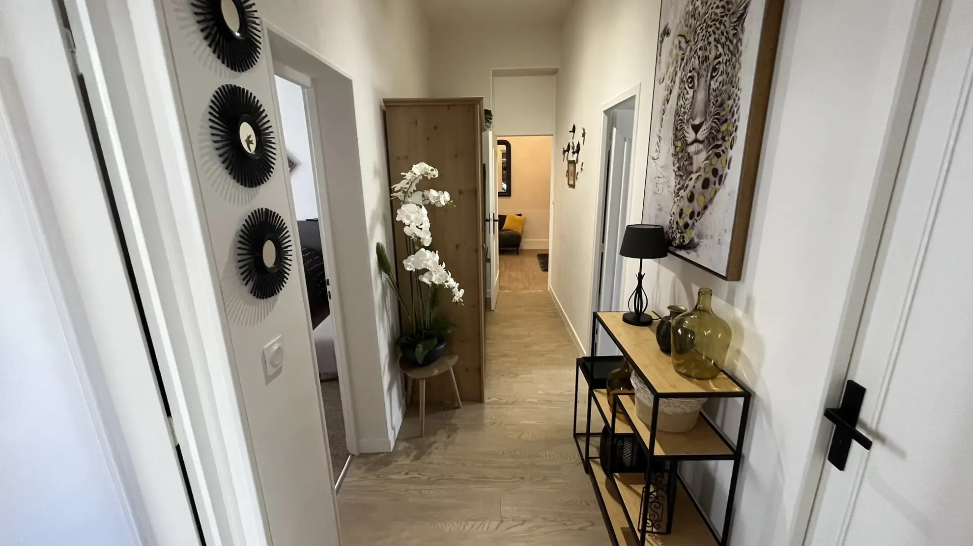 Bel appartement de 150 m² avec extérieur et stationnement en centre-ville d'Autun 