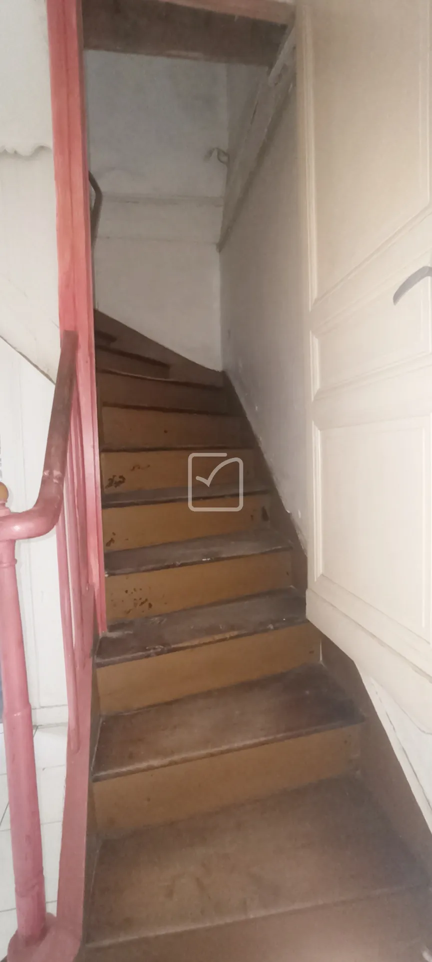 Maison de village en pierre avec atelier, grange et jardin à Sainte-Orse 