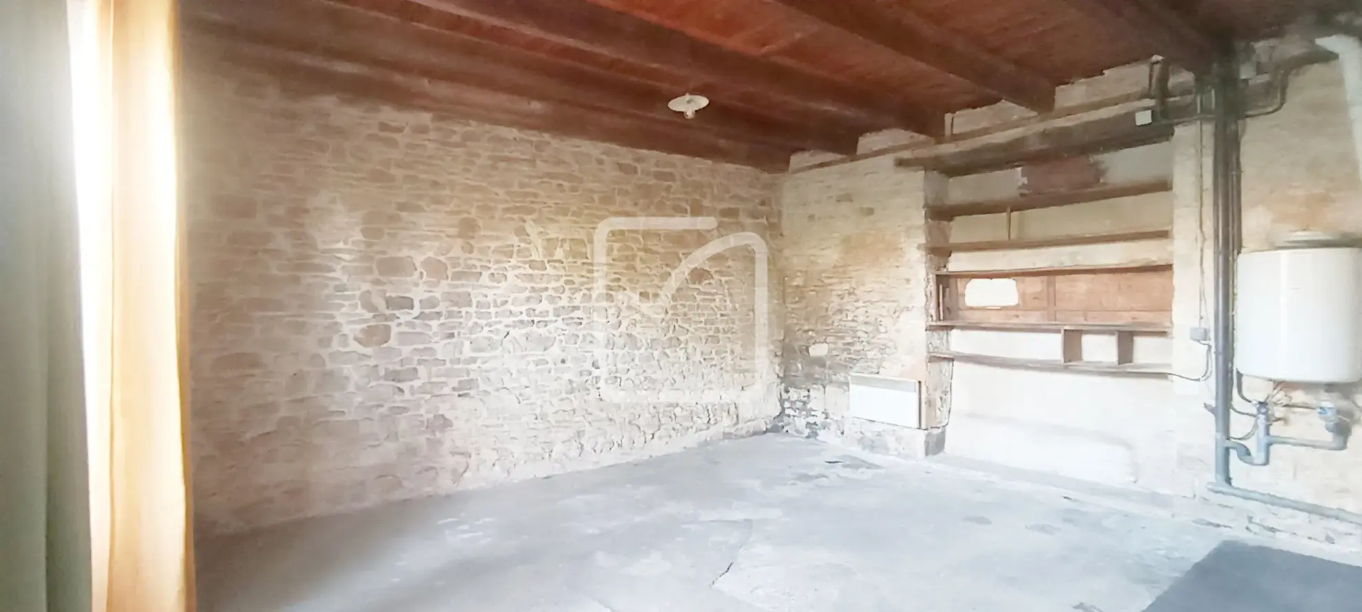 Maison de village en pierre avec atelier, grange et jardin à Sainte-Orse