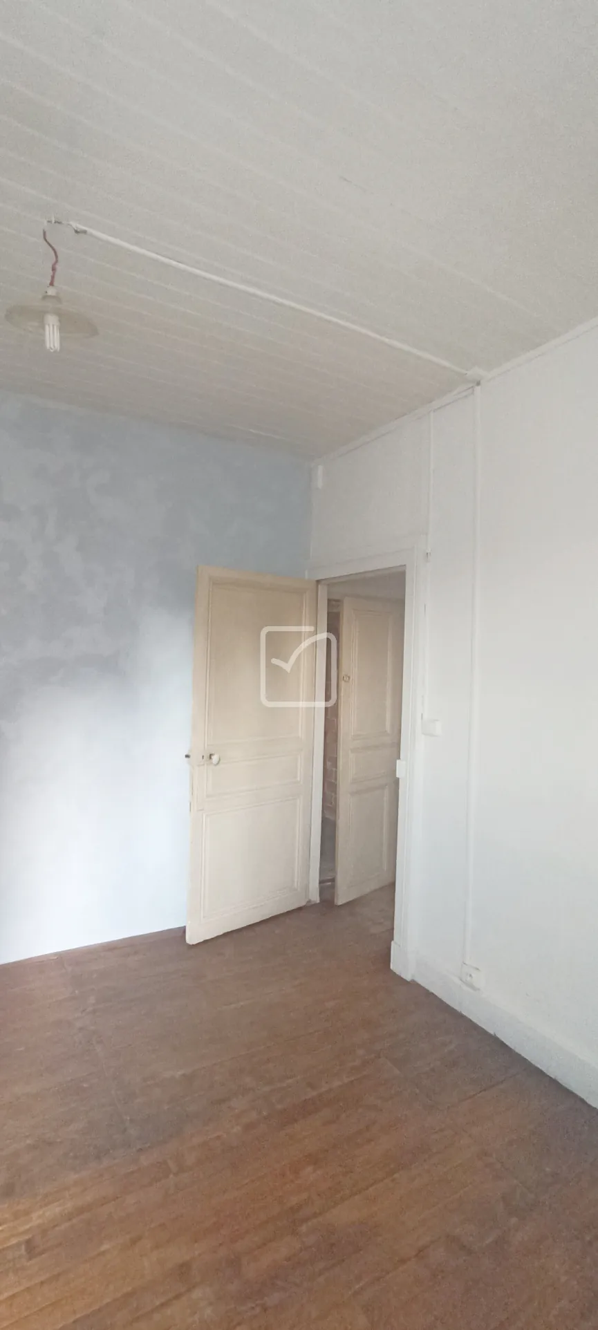 Maison de village en pierre avec atelier, grange et jardin à Sainte-Orse 