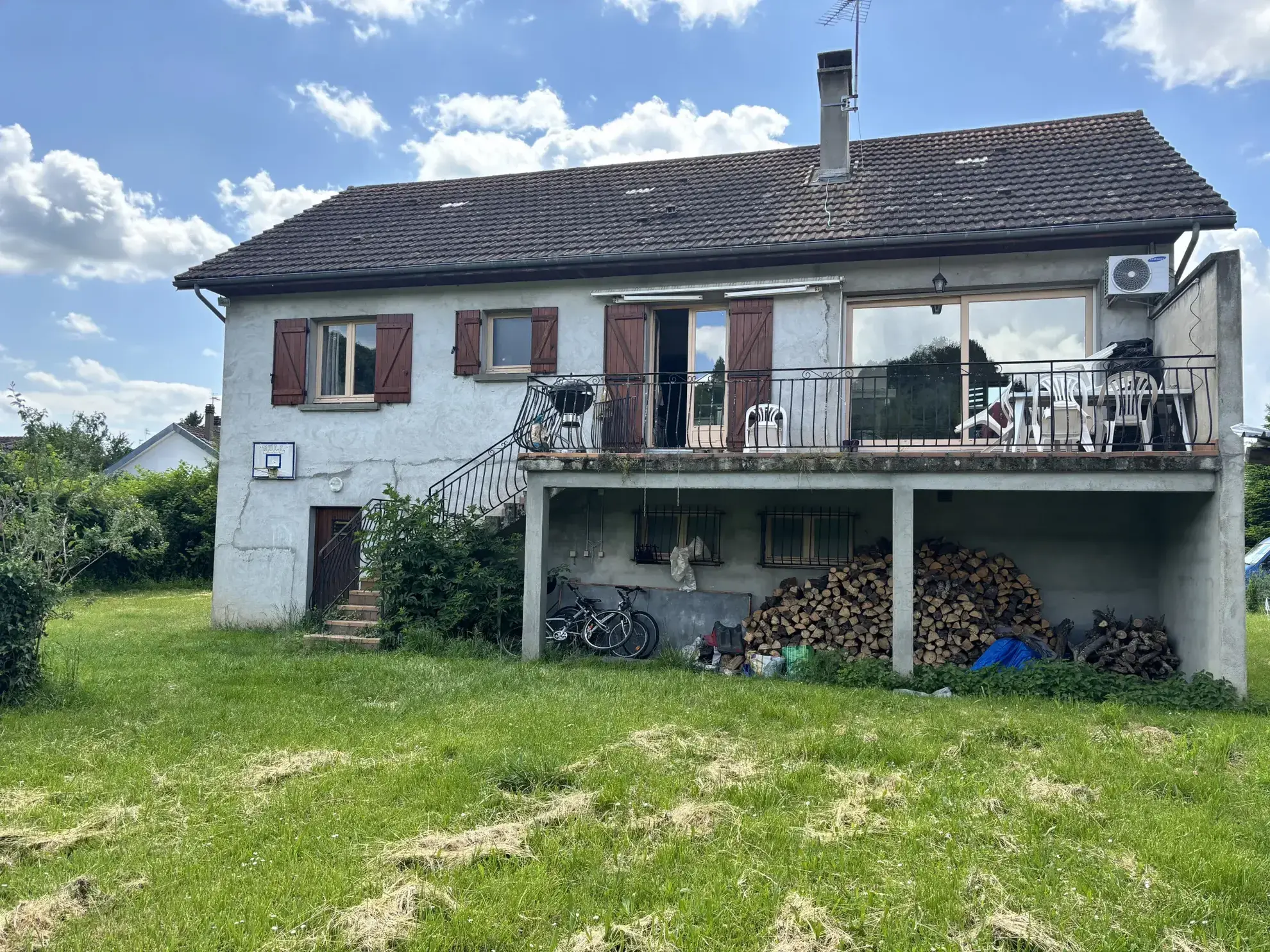 Maison familiale à Abrest près de Vichy avec garage et terrasse – 138 m²