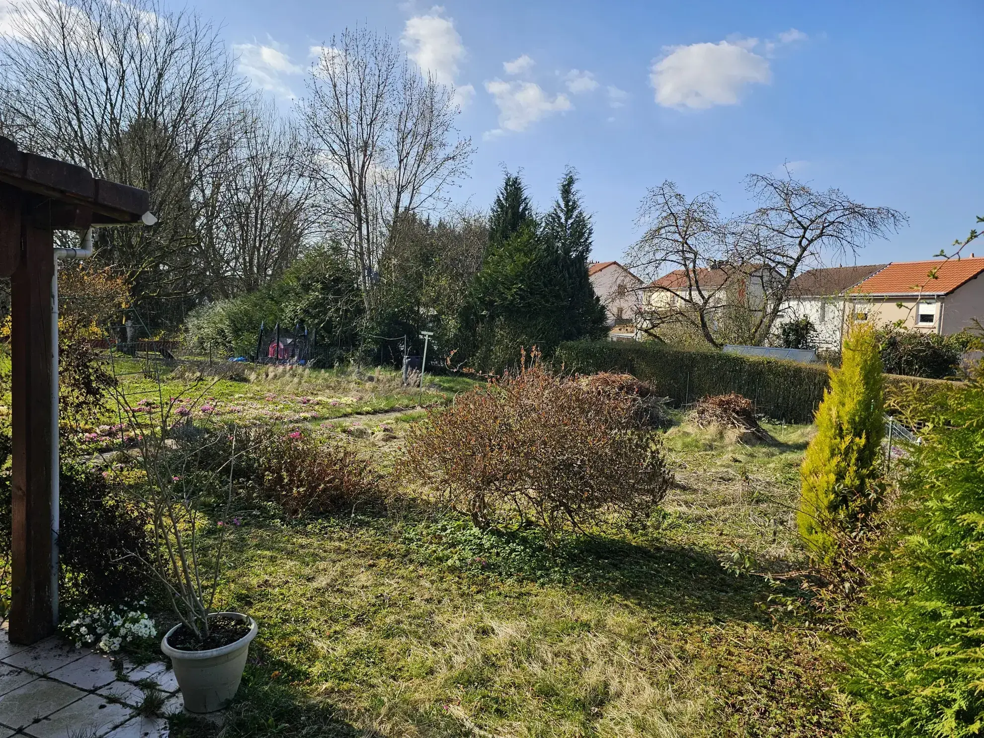 Maison à vendre à Cantebonne avec 4 chambres et grand terrain 