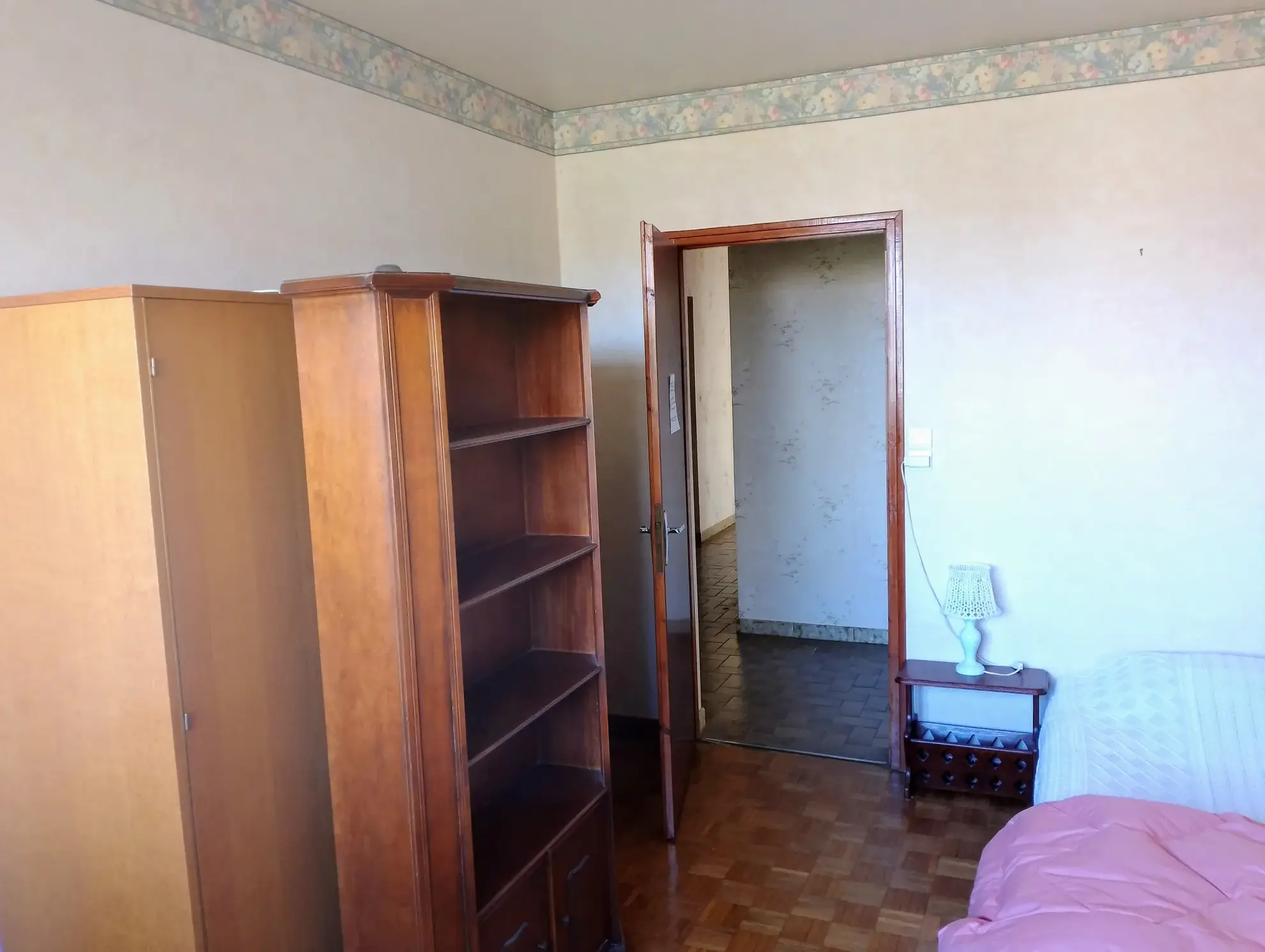 Maison à vendre à Cantebonne avec 4 chambres et grand terrain 