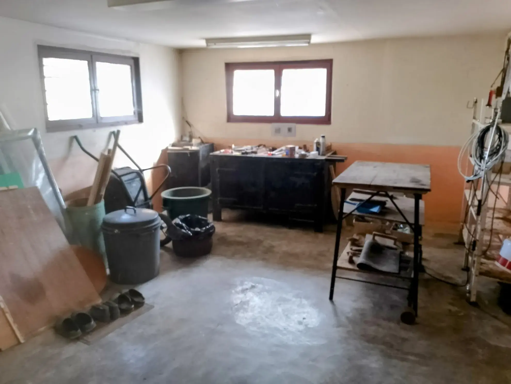 Maison à vendre à Cantebonne avec 4 chambres et grand terrain 