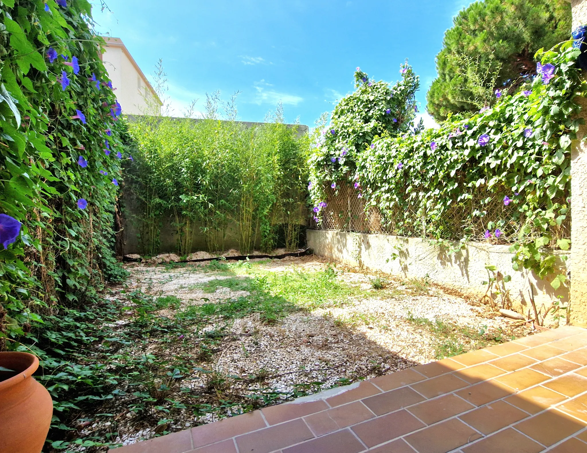 Villa de 34 m² avec jardin à La Seyne-sur-Mer dans le quartier Mar-Vivo