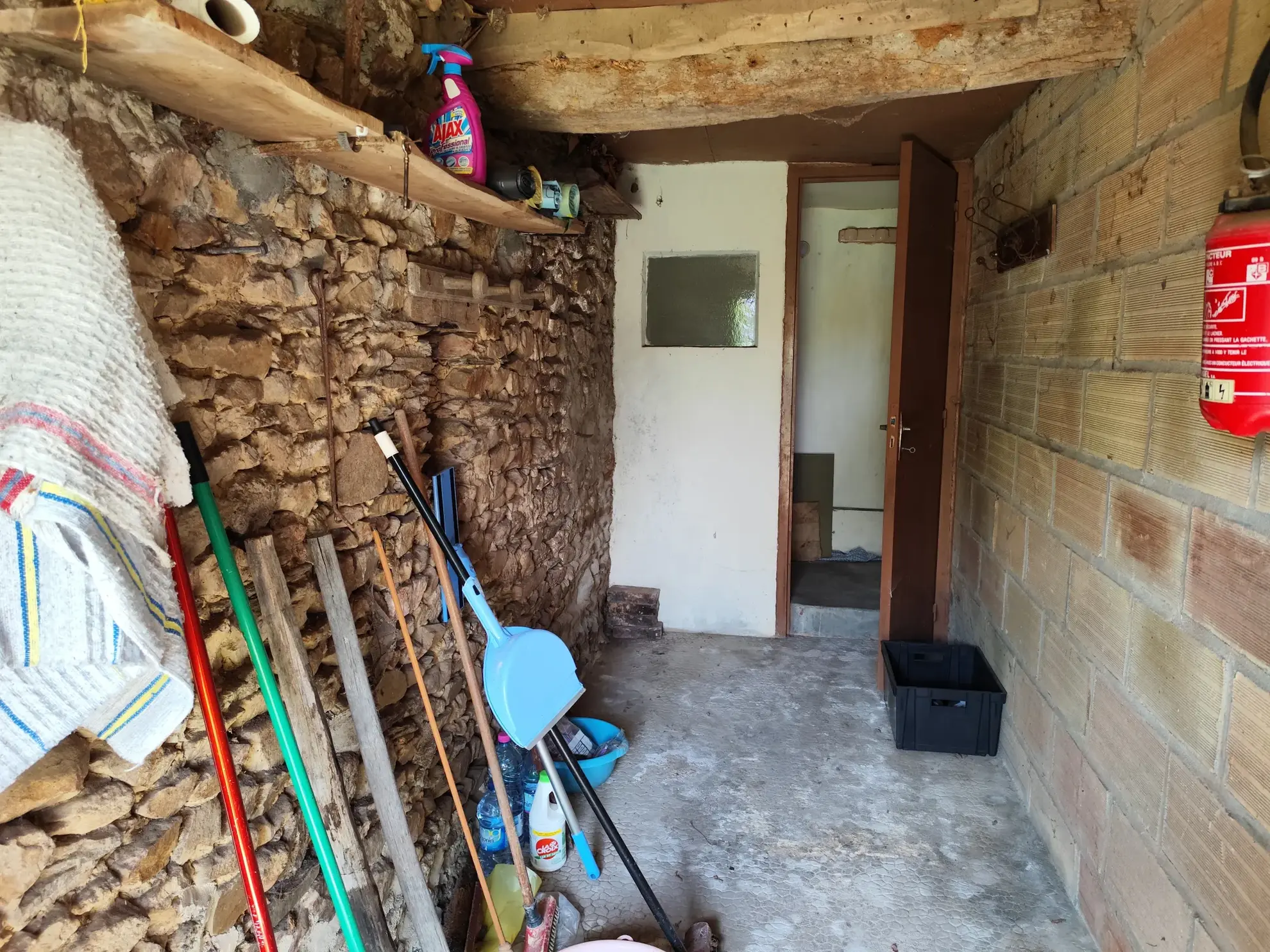 Longère à rénover de 214,77 m² à Heloup dans l'Orne - Terrain de 800 m² 