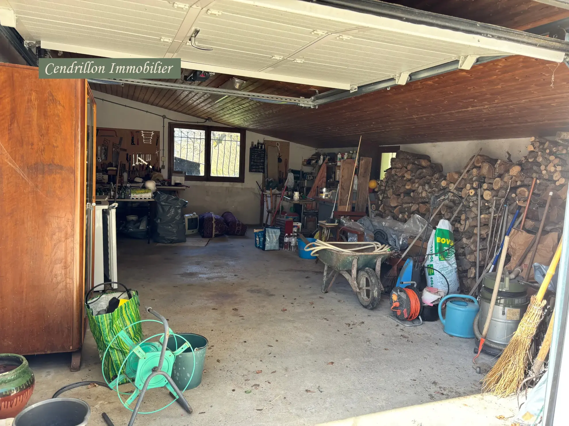 Belle maison année 70 avec grand jardin et garage à Bourganeuf 