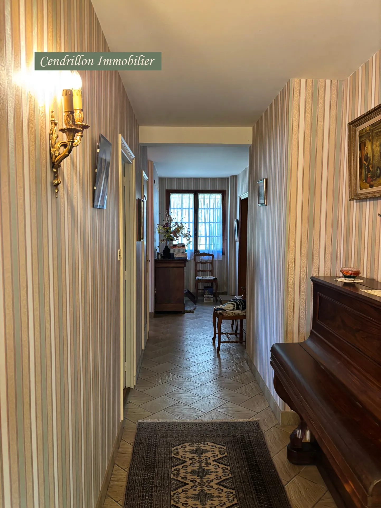 Belle maison année 70 avec grand jardin et garage à Bourganeuf 