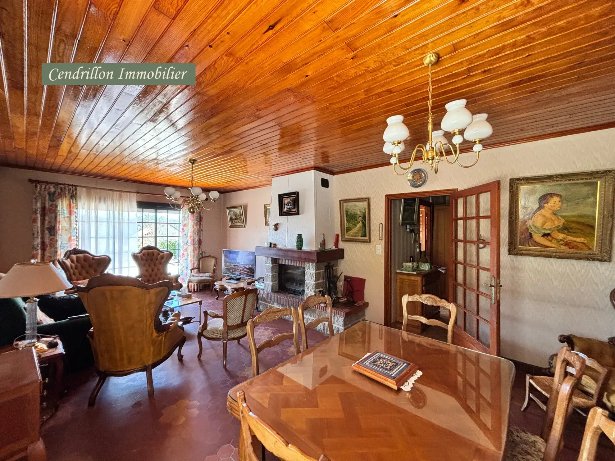 Belle maison année 70 avec grand jardin et garage à Bourganeuf 