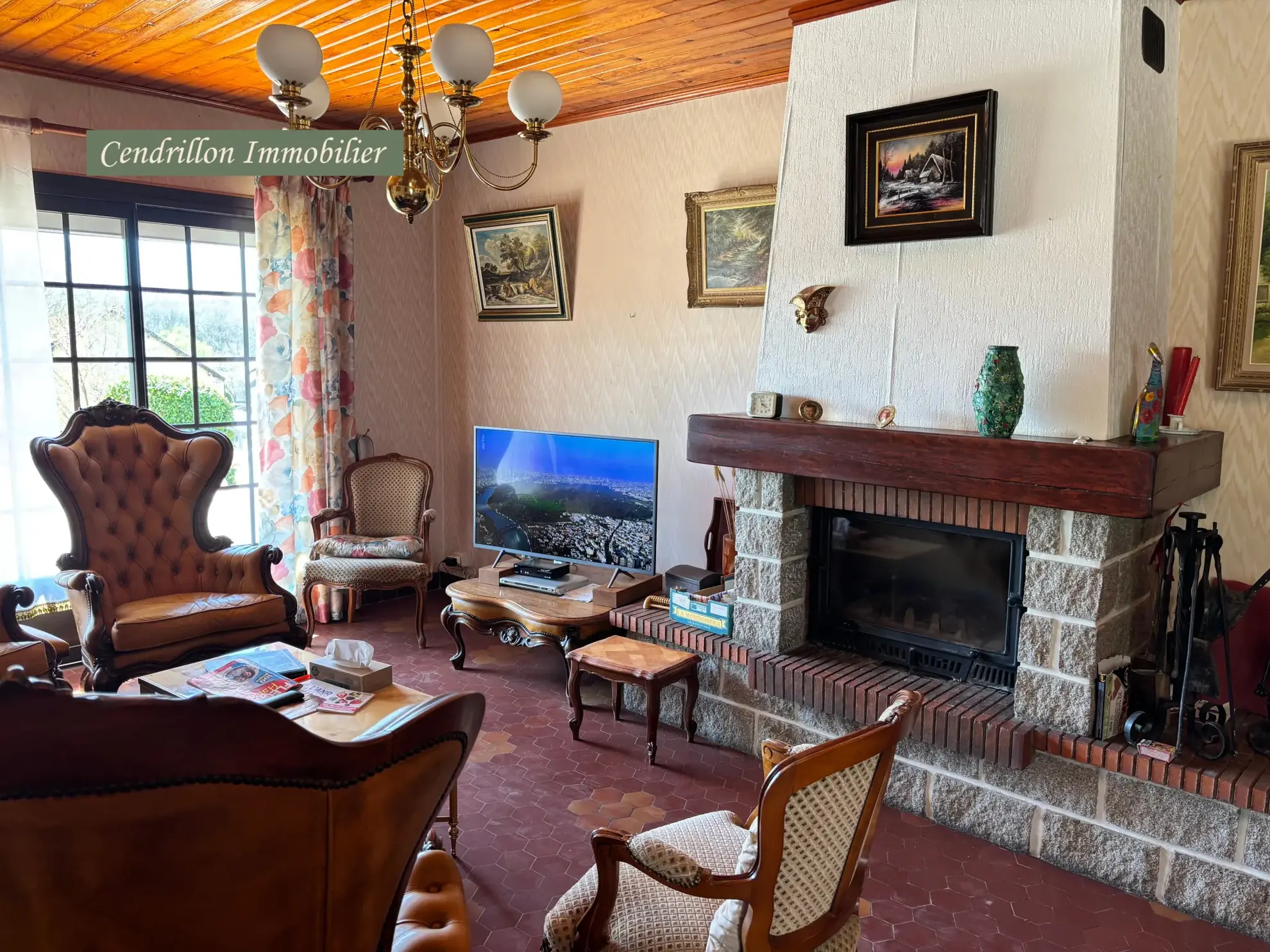 Belle maison année 70 avec grand jardin et garage à Bourganeuf 
