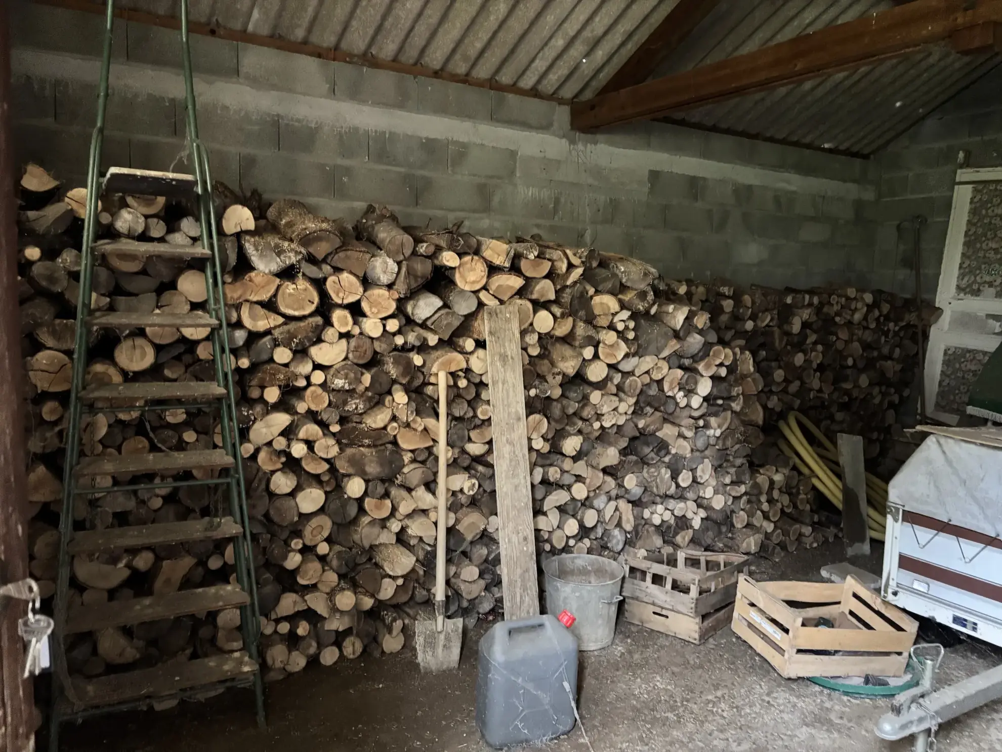 Belle maison année 70 avec grand jardin et garage à Bourganeuf 