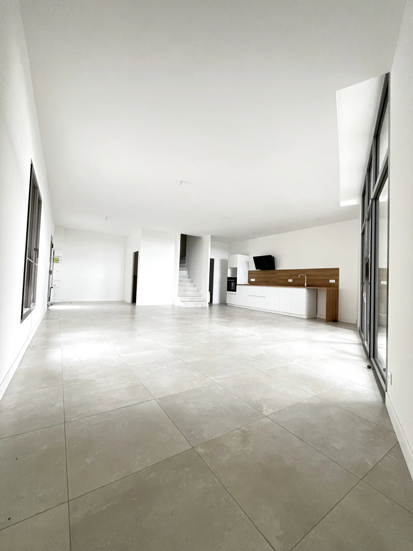 Appartement T4 neuf à Gignac 34150 avec 3 chambres, garage, vue dégagée 