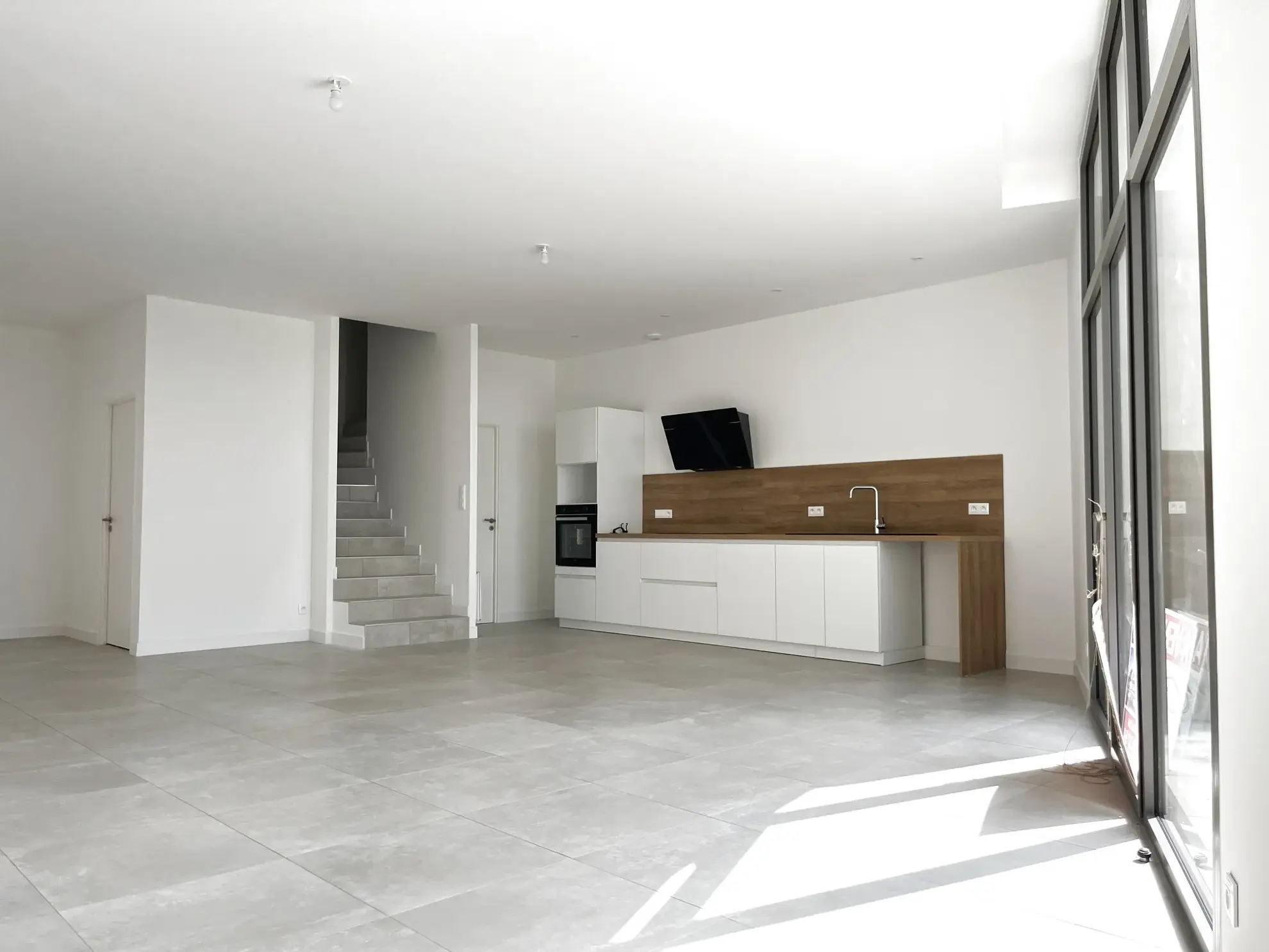 Appartement T4 neuf à Gignac 34150 avec 3 chambres, garage, vue dégagée 